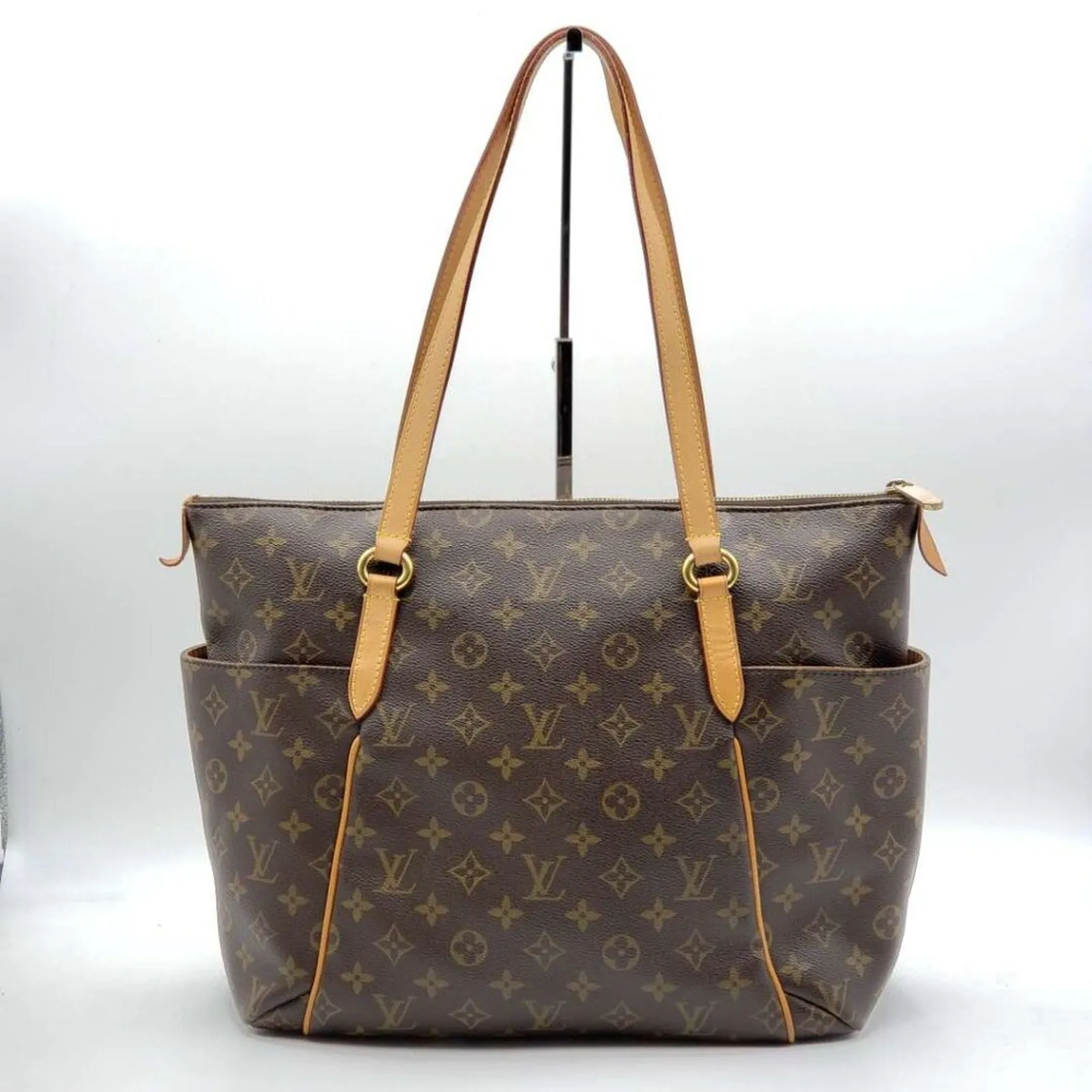 100% Authentic Louis Vuitton Totally MM Brown Monogram Shoulder Bag