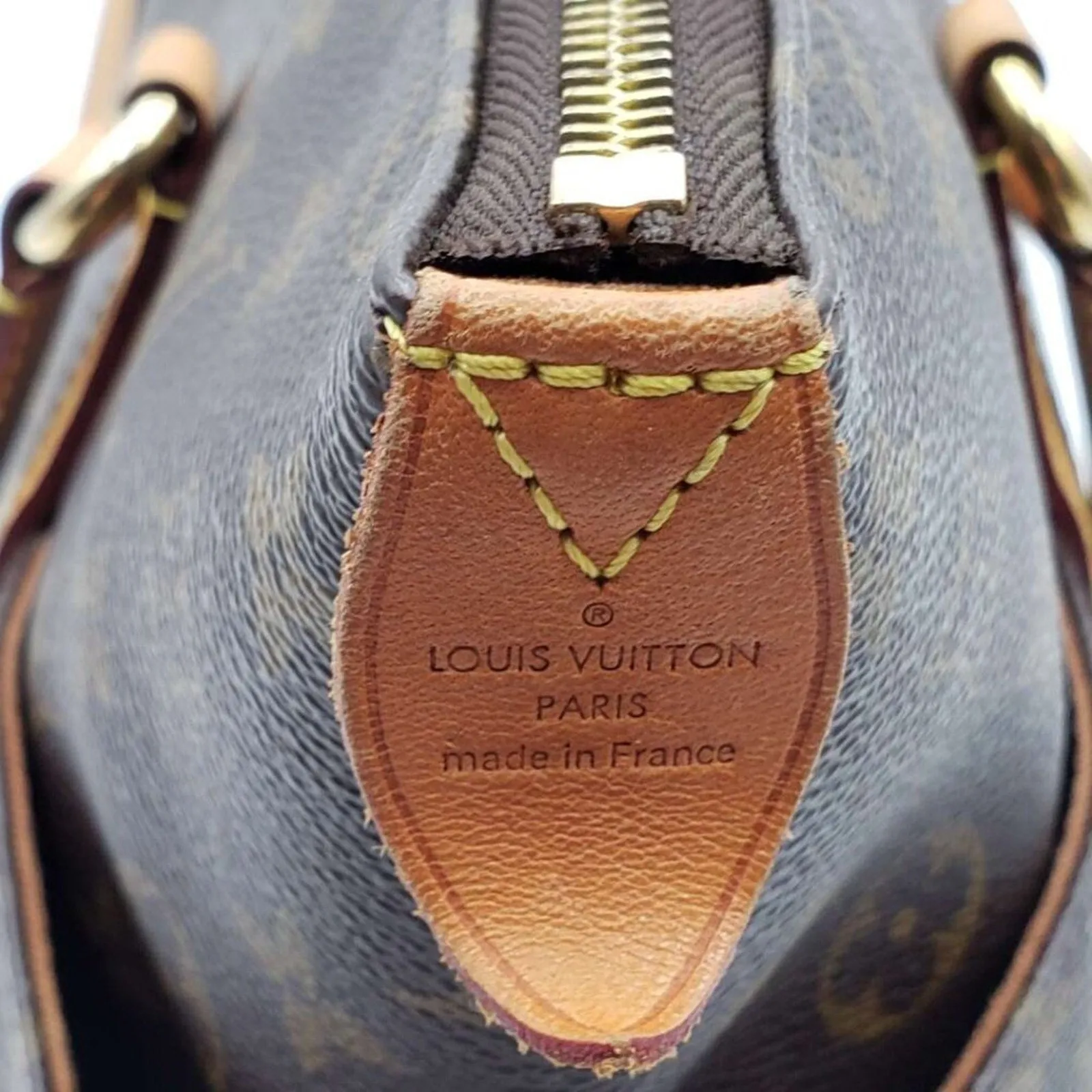100% Authentic Louis Vuitton Totally MM Brown Monogram Shoulder Bag