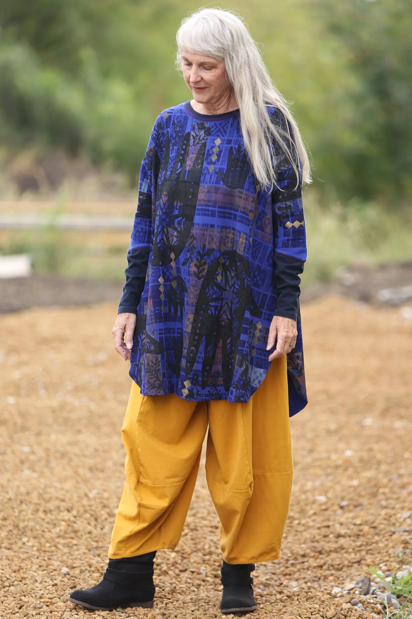 2251 Natural City Tunic Blue Spectrum with contrast thread-P