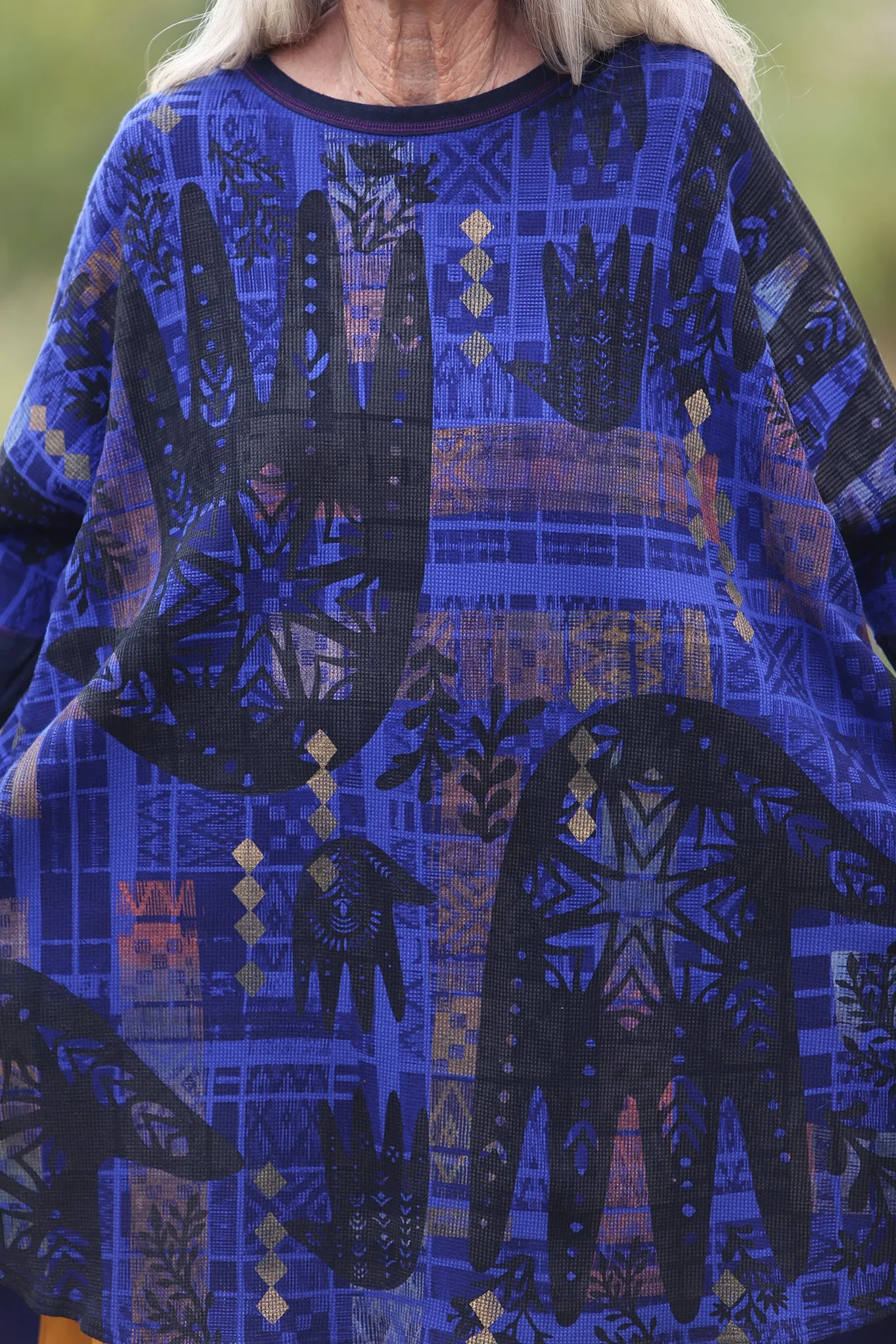 2251 Natural City Tunic Blue Spectrum with contrast thread-P