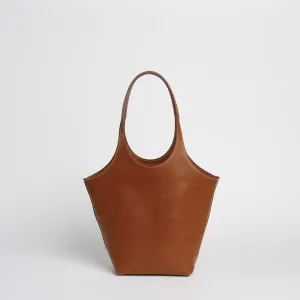 Big Ama in Leather Brown