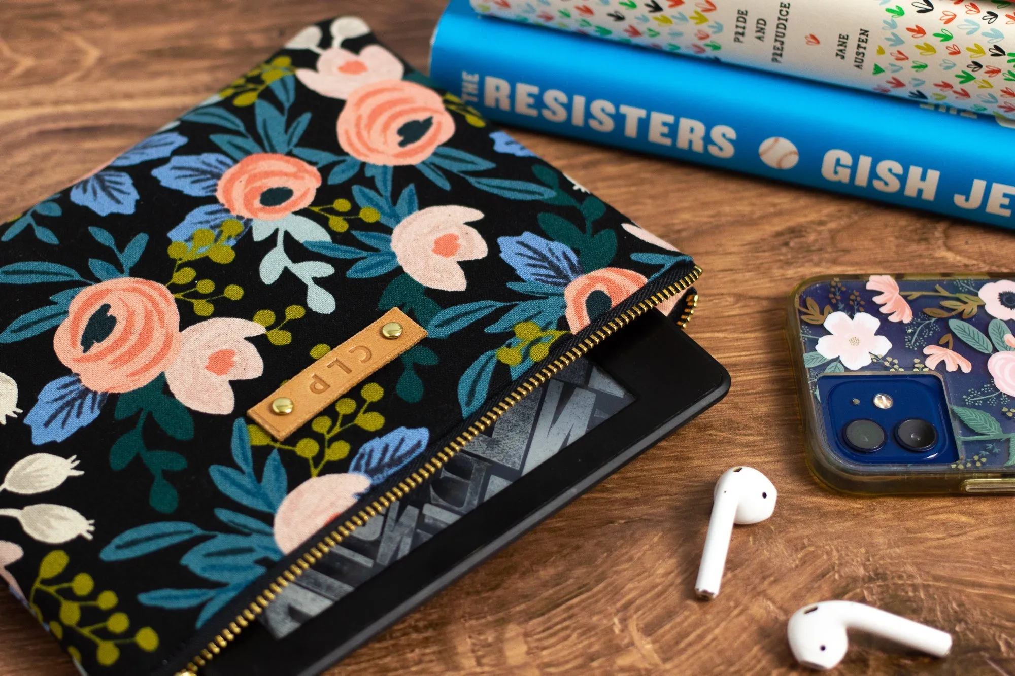 Black Rosa e-Reader Case