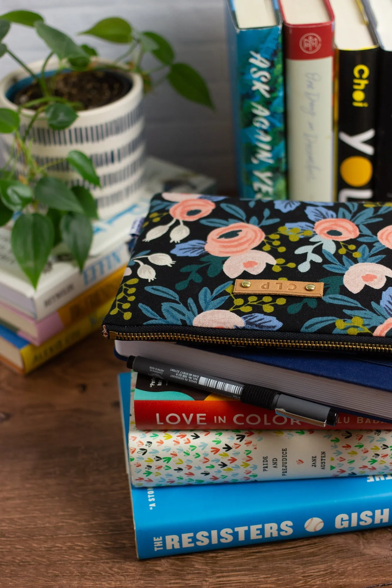 Black Rosa e-Reader Case