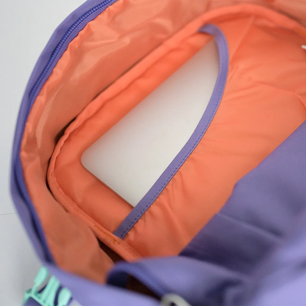CabinZero Classic 28L (Lavender Love)