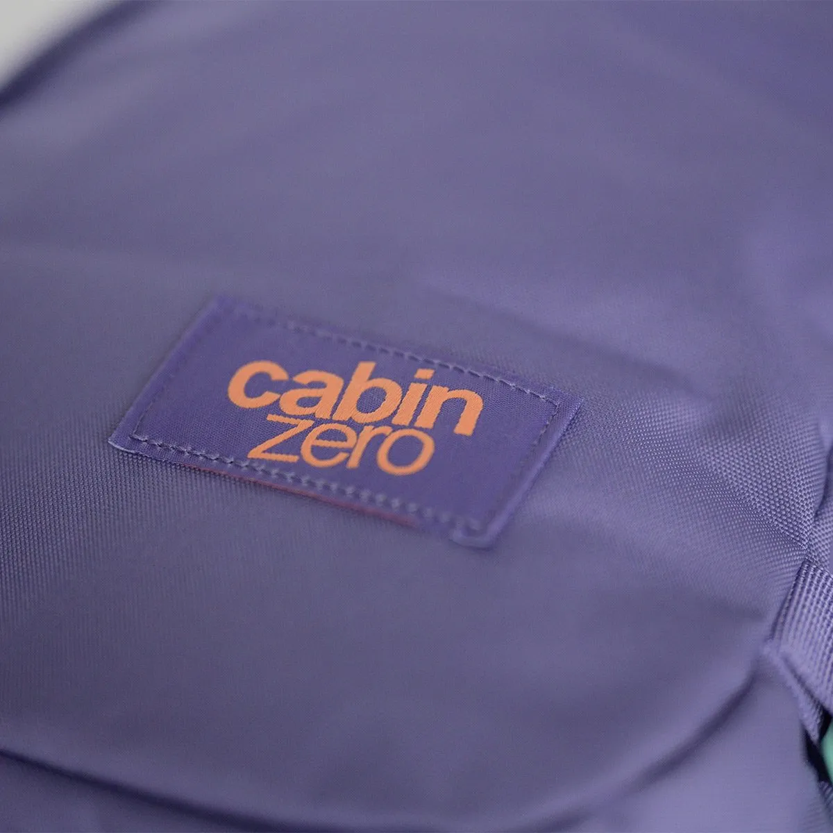 CabinZero Classic 28L (Lavender Love)