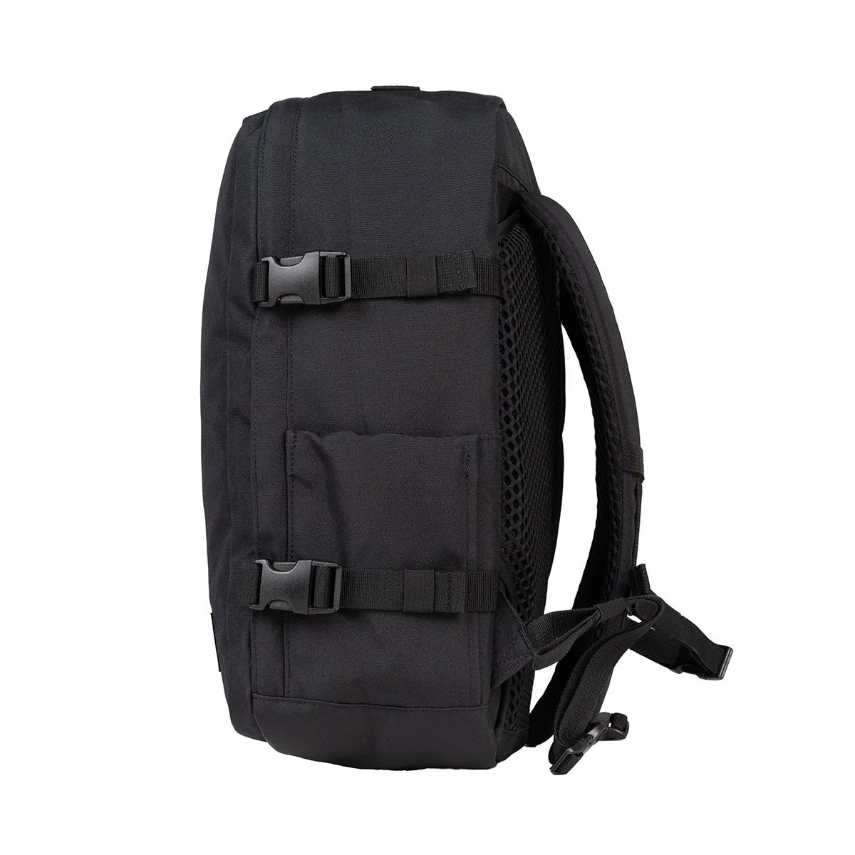 CabinZero Classic Plus 32L (Absolute Black)