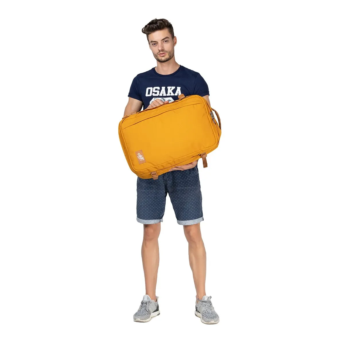 CabinZero Classic Plus 42L (Orange Chill)