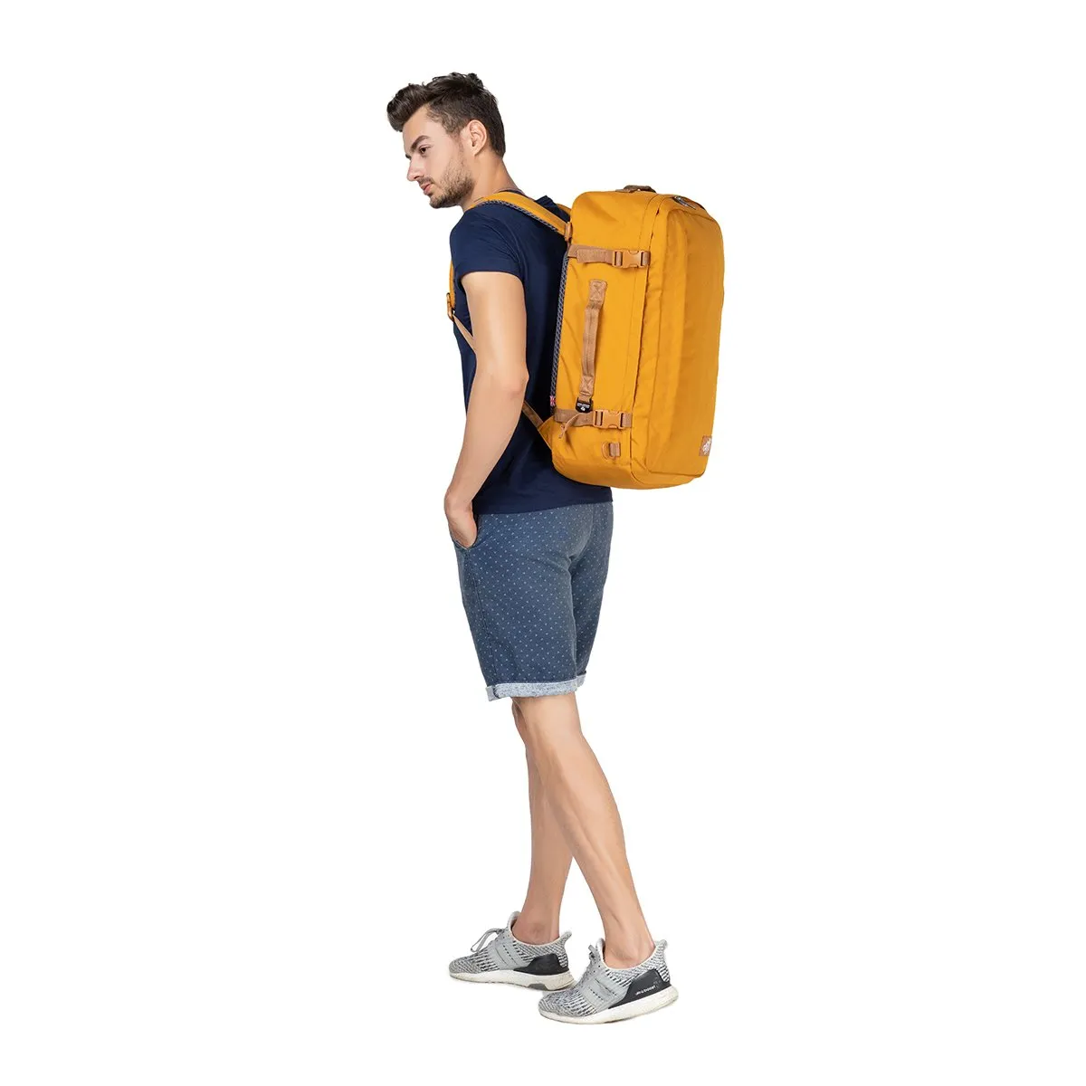 CabinZero Classic Plus 42L (Orange Chill)