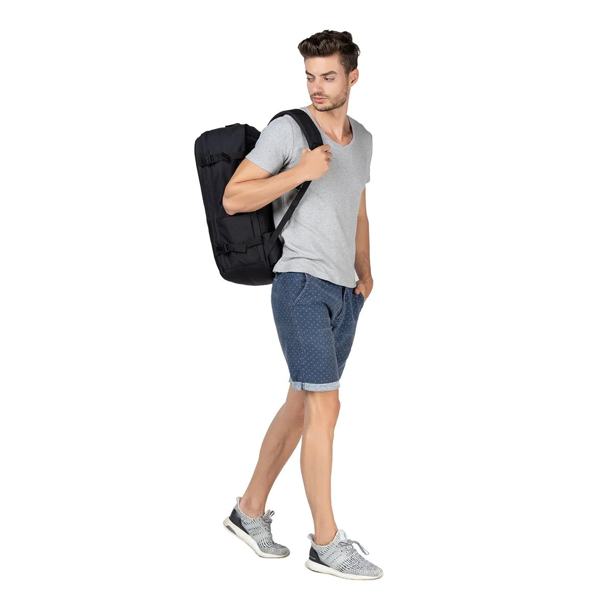 CabinZero Classic Pro 42L (Absolute Black)
