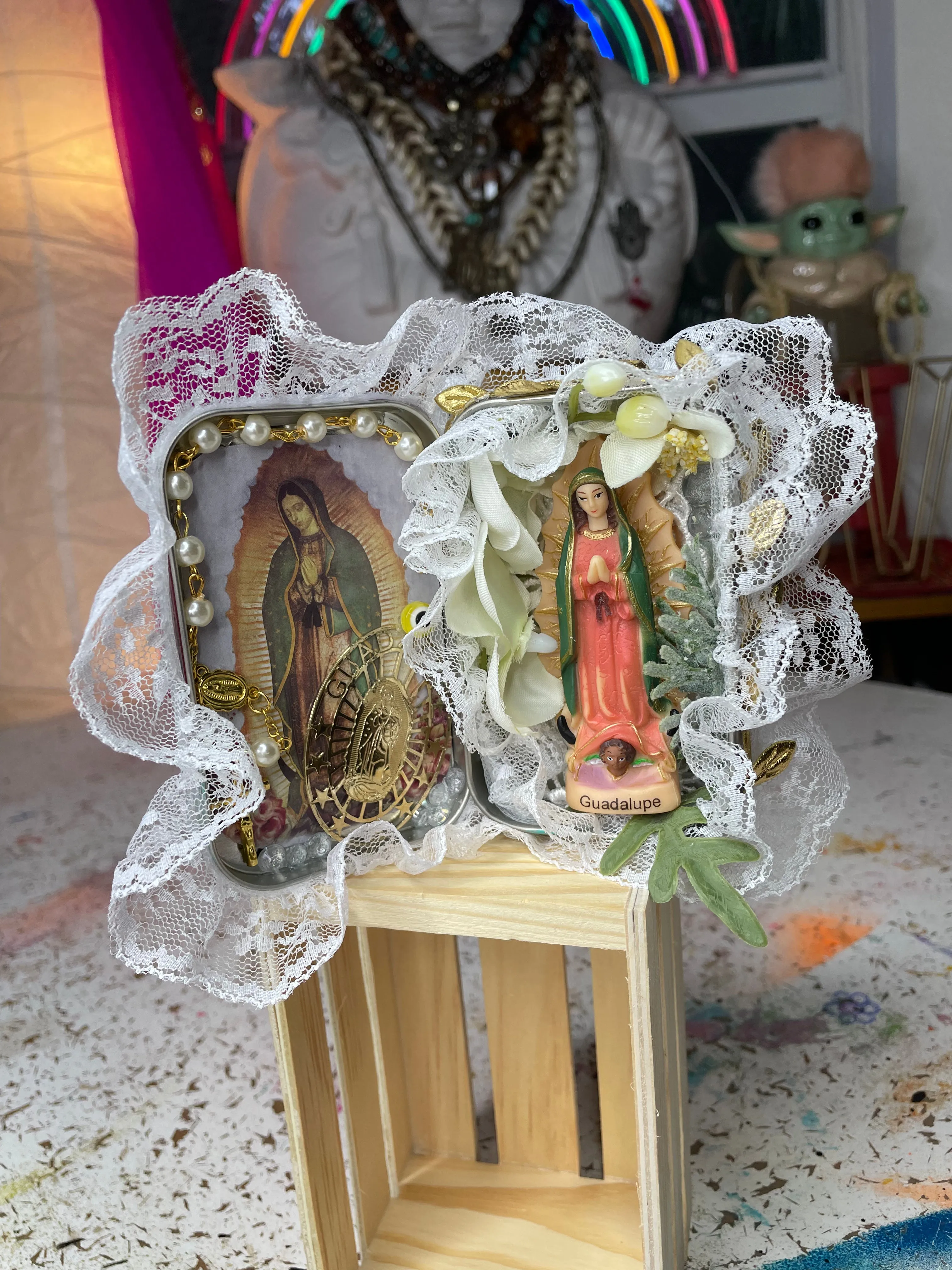 Canvas / little shrine Guadalupana
