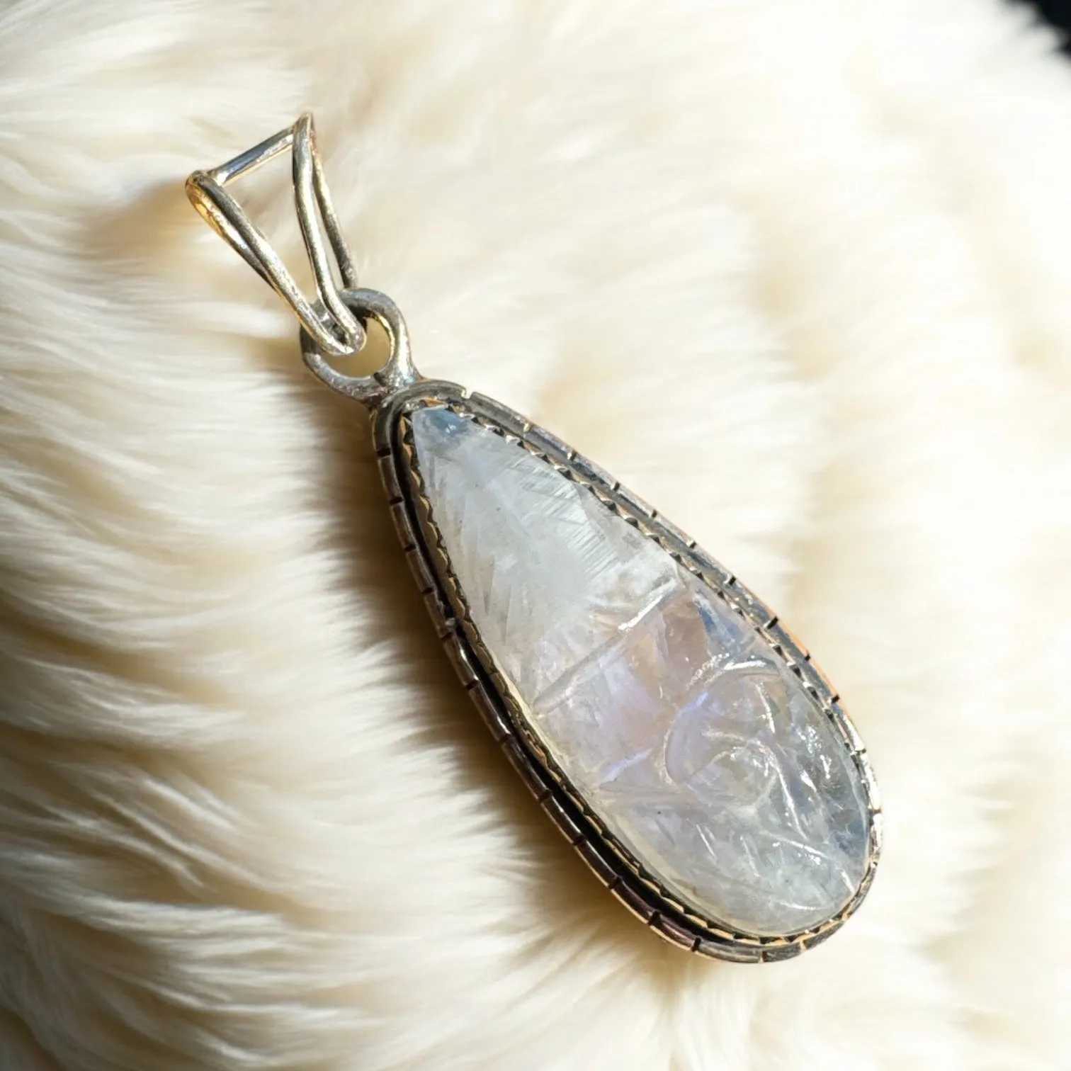 Carved Rainbow Moonstone Solid 925 Sterling Silver Pendant