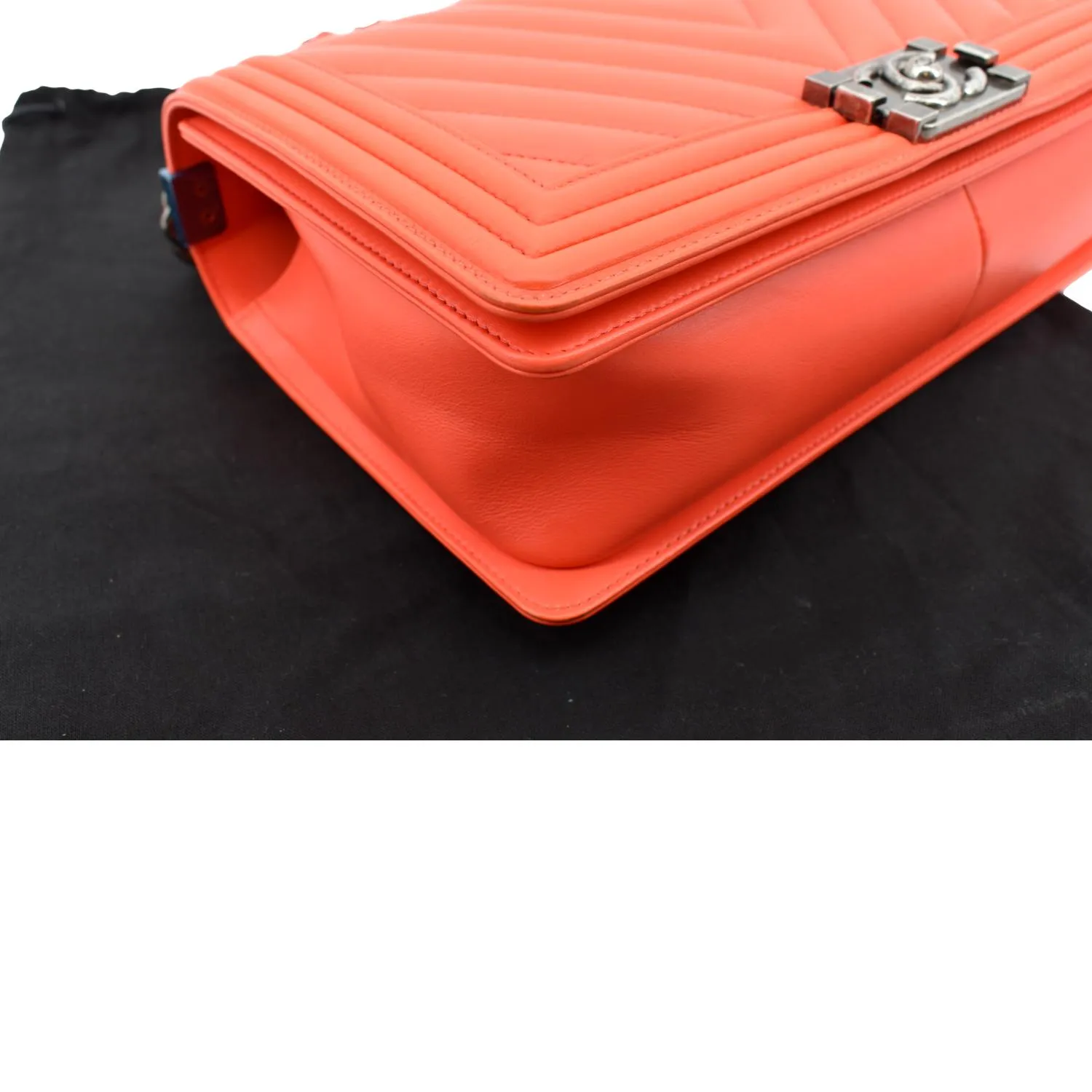 CHANEL Medium Boy Flap Chevron Quilted Calfskin Shoulder Bag Red