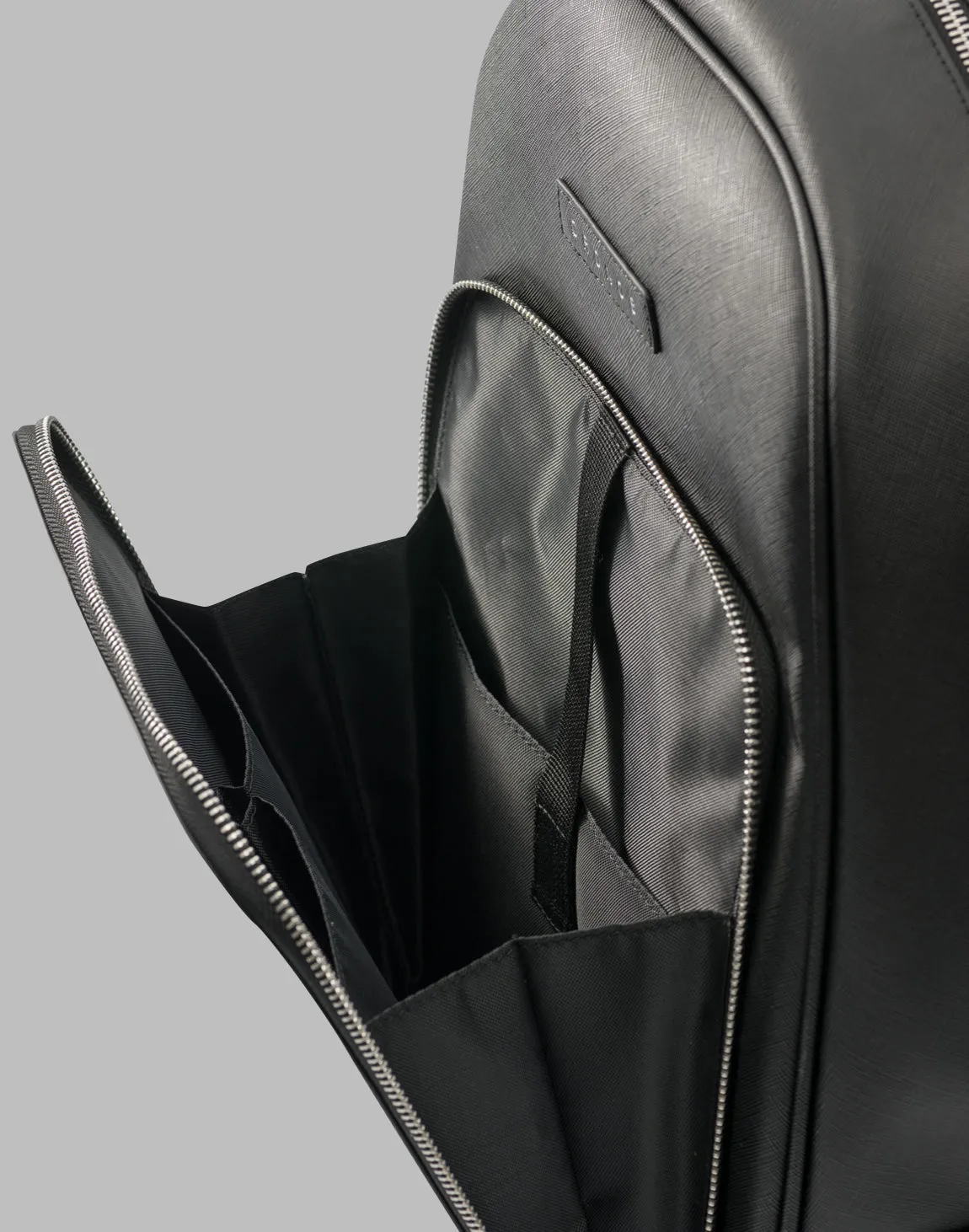 CRONOS VEGAN LEATHER BACKPACK【BLACK】