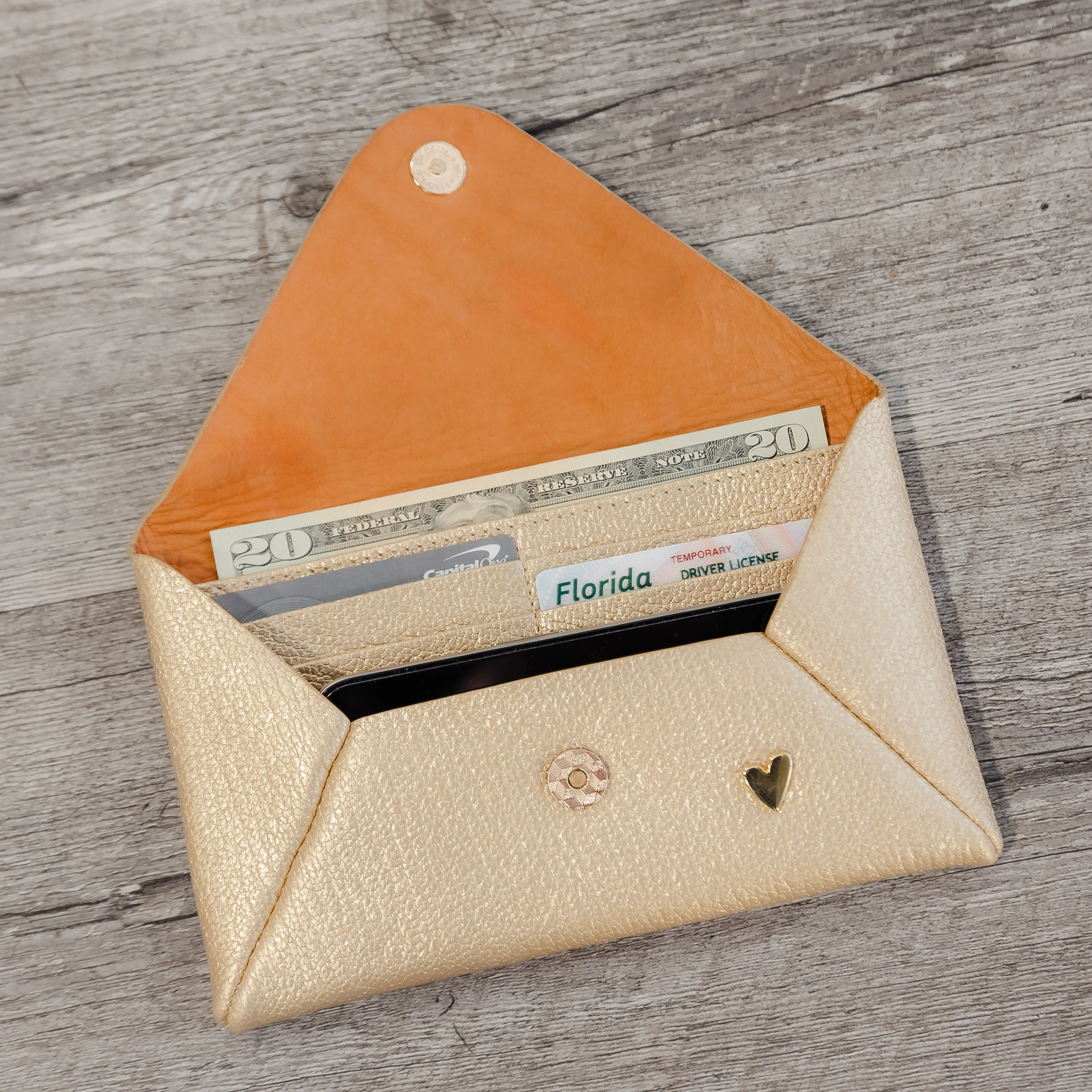 Envelope Chain Wallet - Gold
