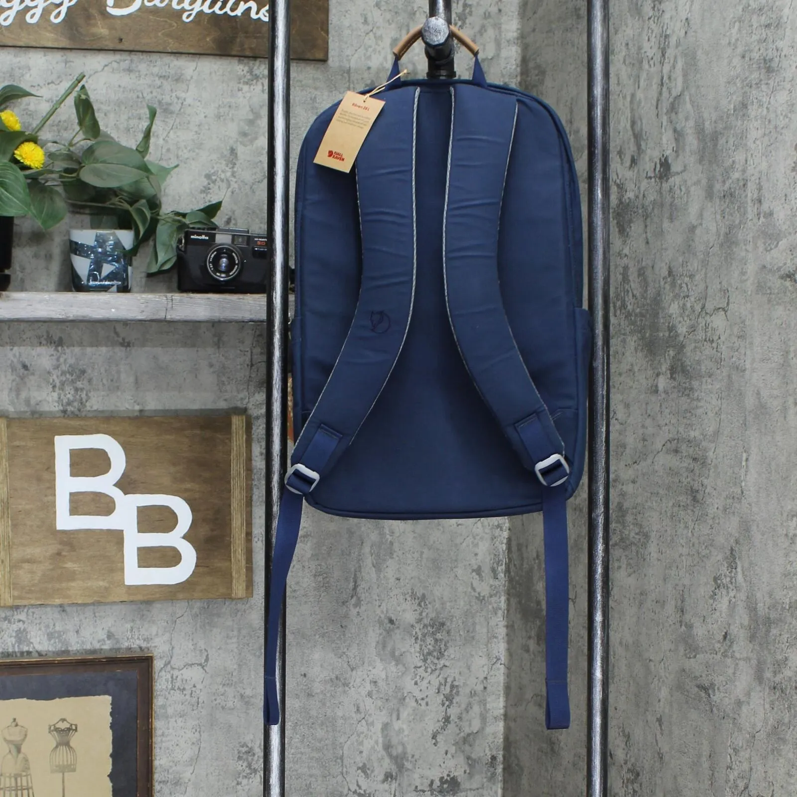 fjallraven Men's Raven 28L Backpack Heavy Duty Durable Navy Blue One Size