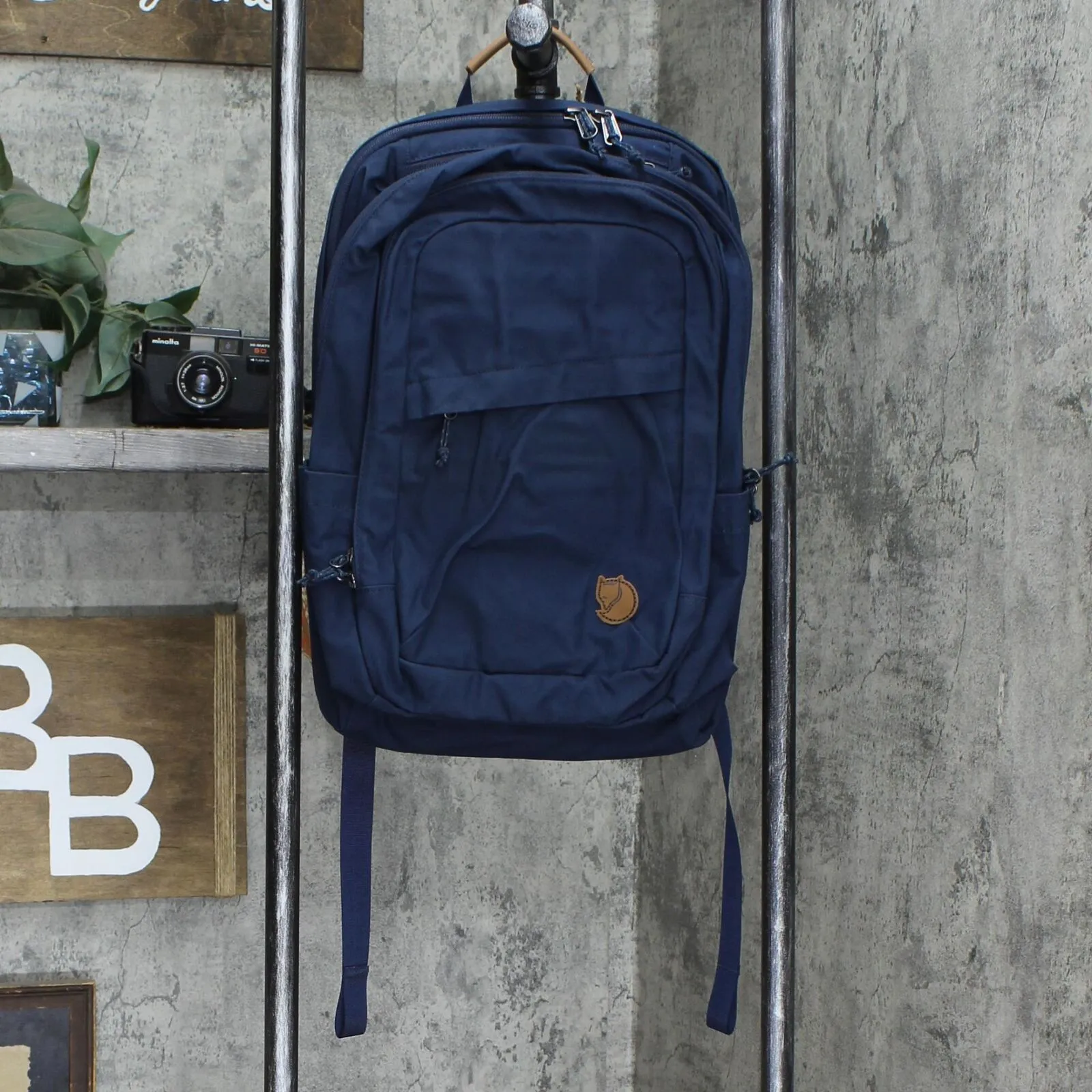 fjallraven Men's Raven 28L Backpack Heavy Duty Durable Navy Blue One Size