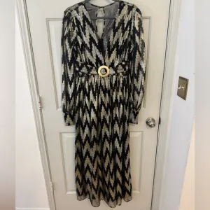 Gold and Black Shiny Long Sleeve Maxi Formal Dress size Medium