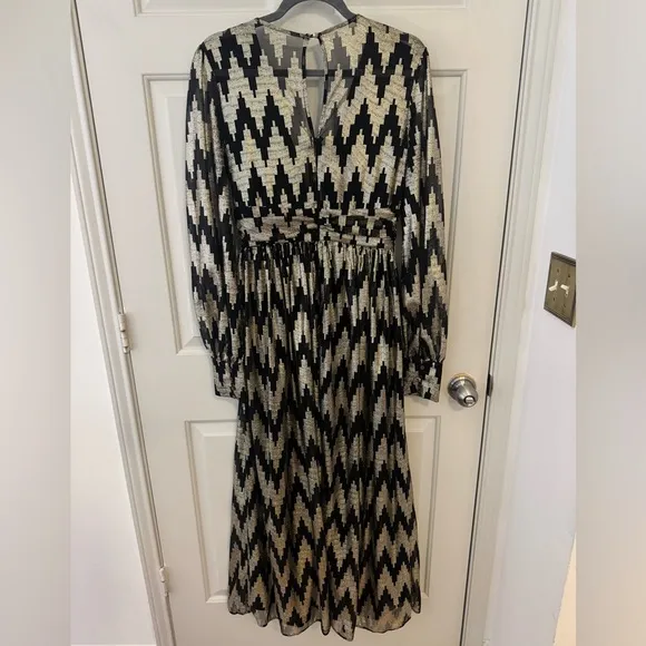 Gold and Black Shiny Long Sleeve Maxi Formal Dress size Medium
