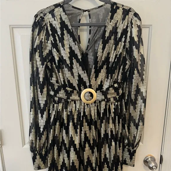 Gold and Black Shiny Long Sleeve Maxi Formal Dress size Medium