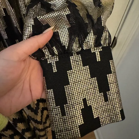 Gold and Black Shiny Long Sleeve Maxi Formal Dress size Medium