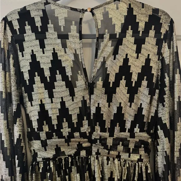 Gold and Black Shiny Long Sleeve Maxi Formal Dress size Medium