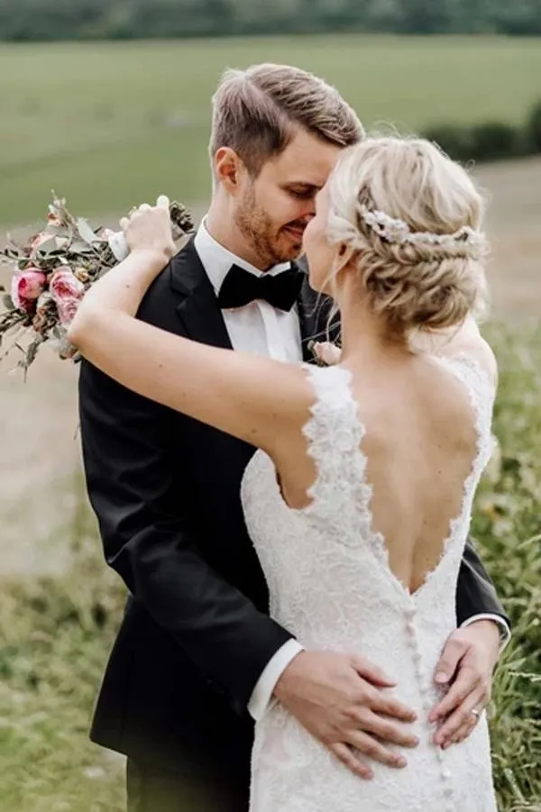 Graceful Lace Wedding Dress With Covered Buttons Mermaid Bridal Dress,MW383