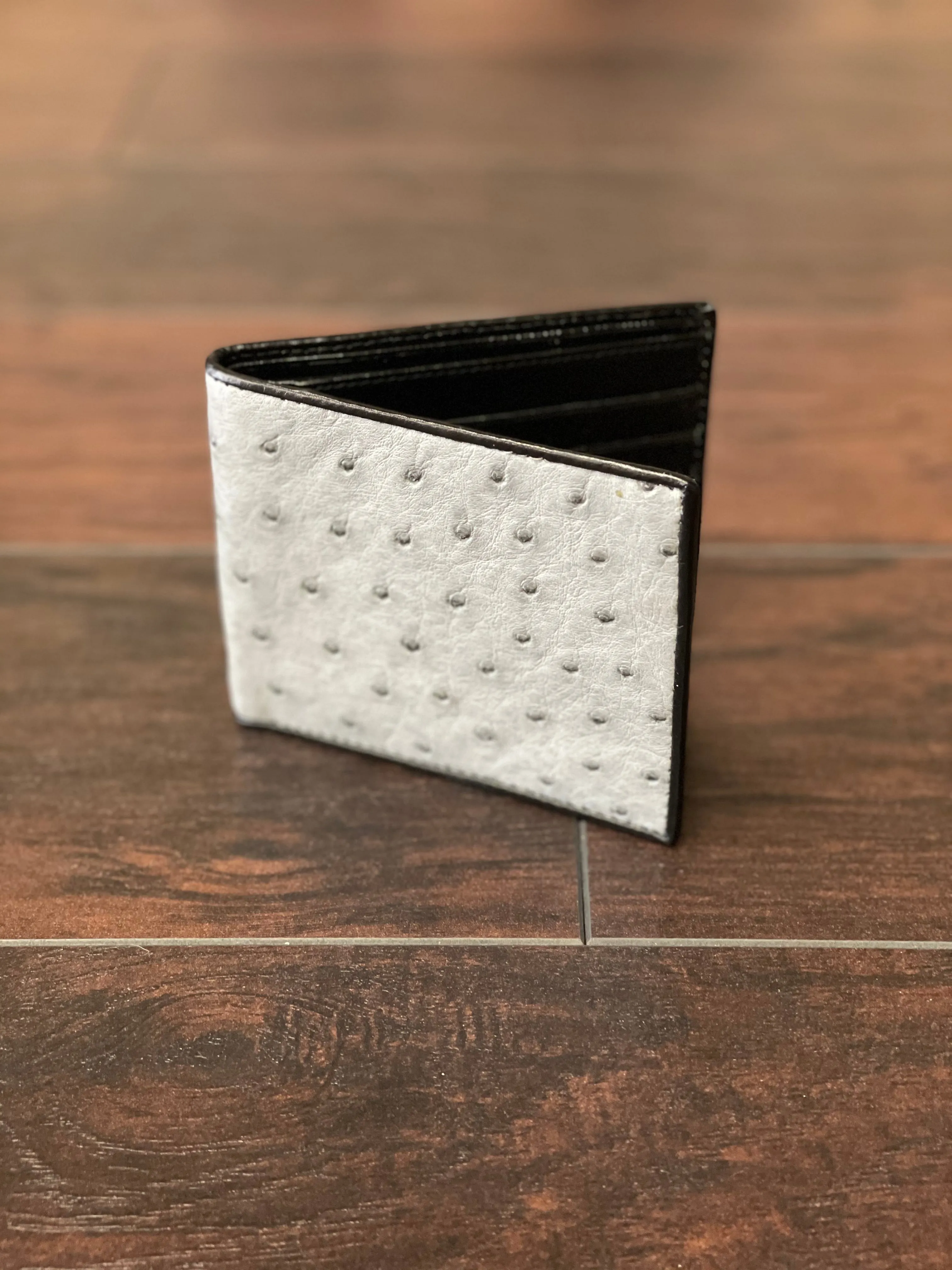 Grey wallet ostrich