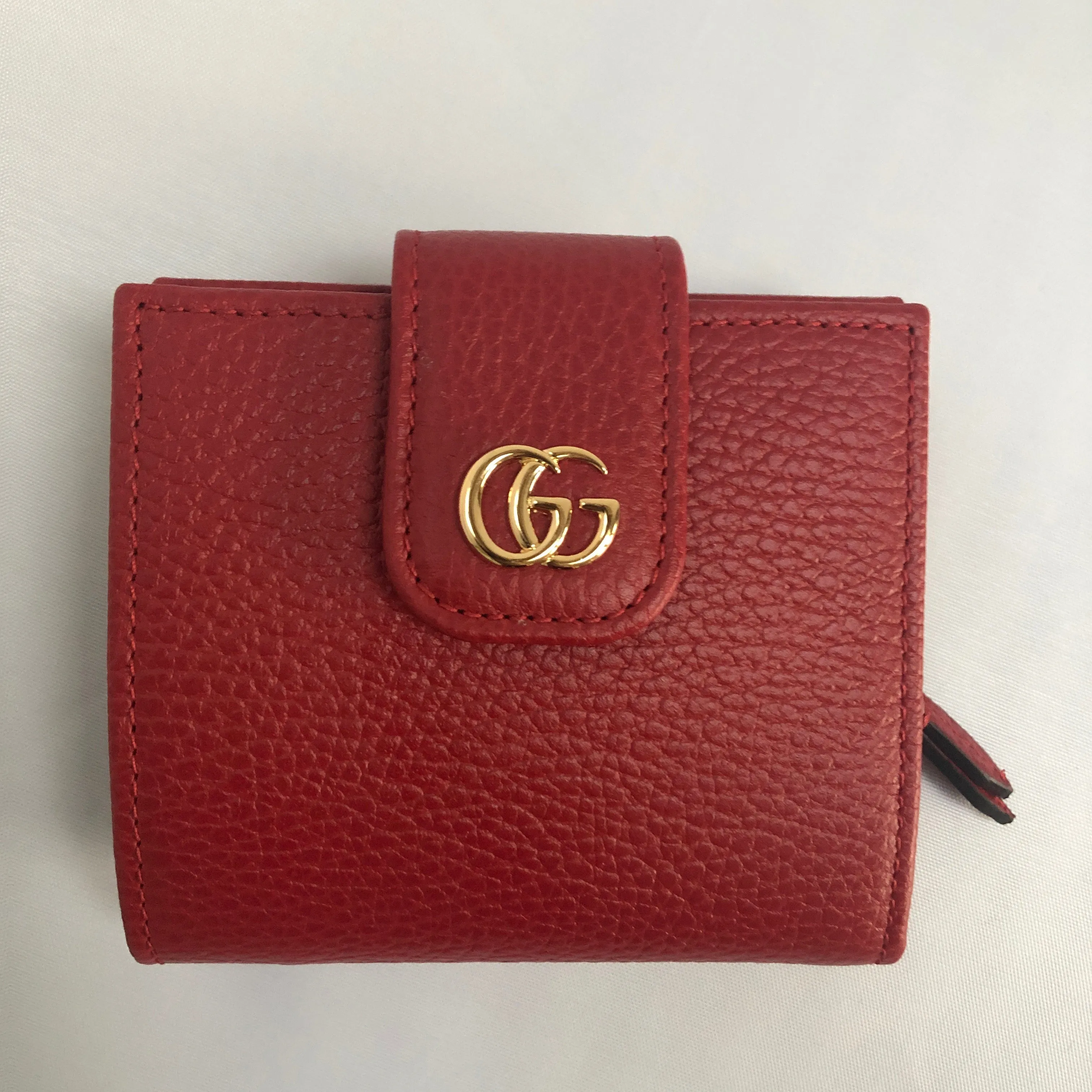 Gucci GG French Wallet in Red