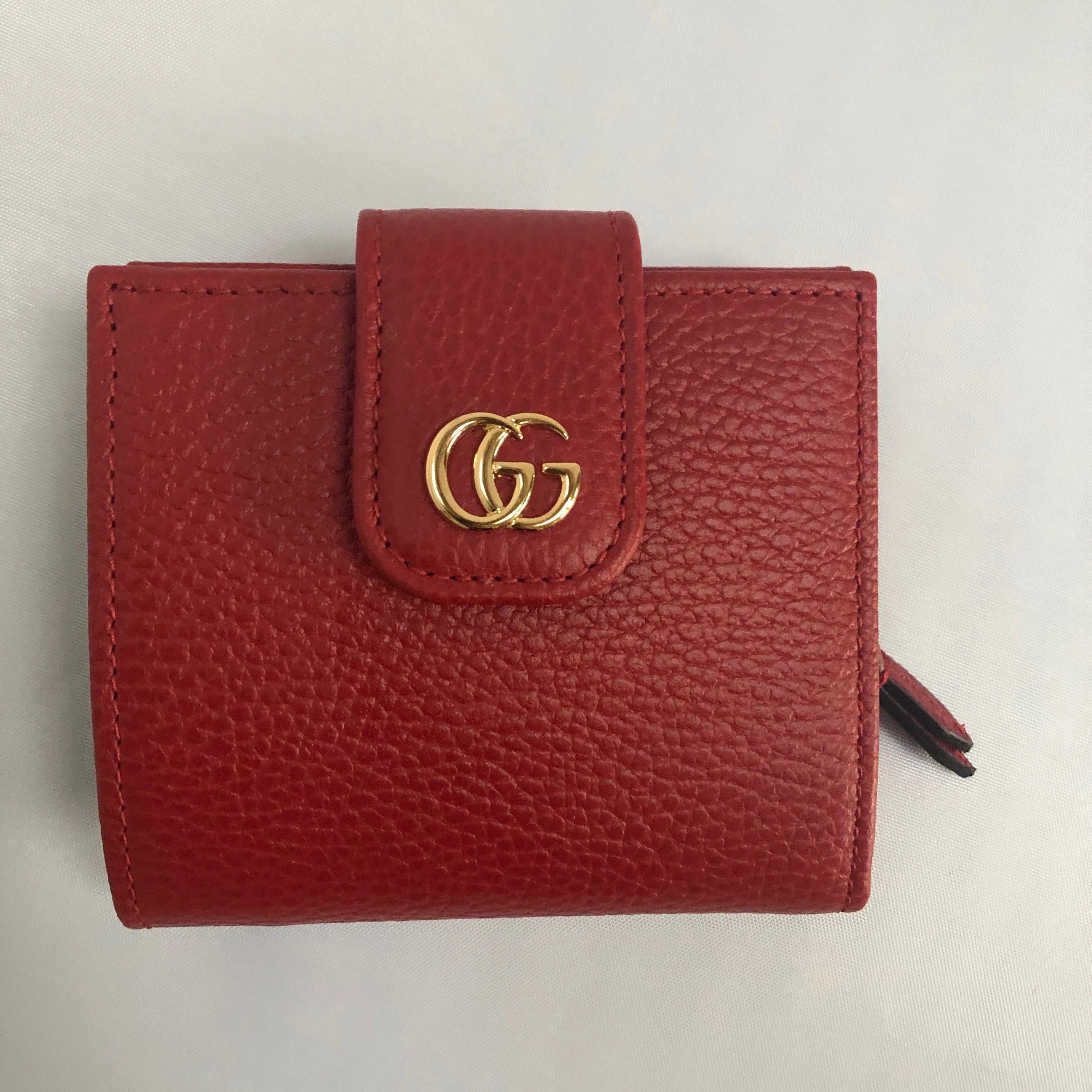 Gucci GG French Wallet in Red