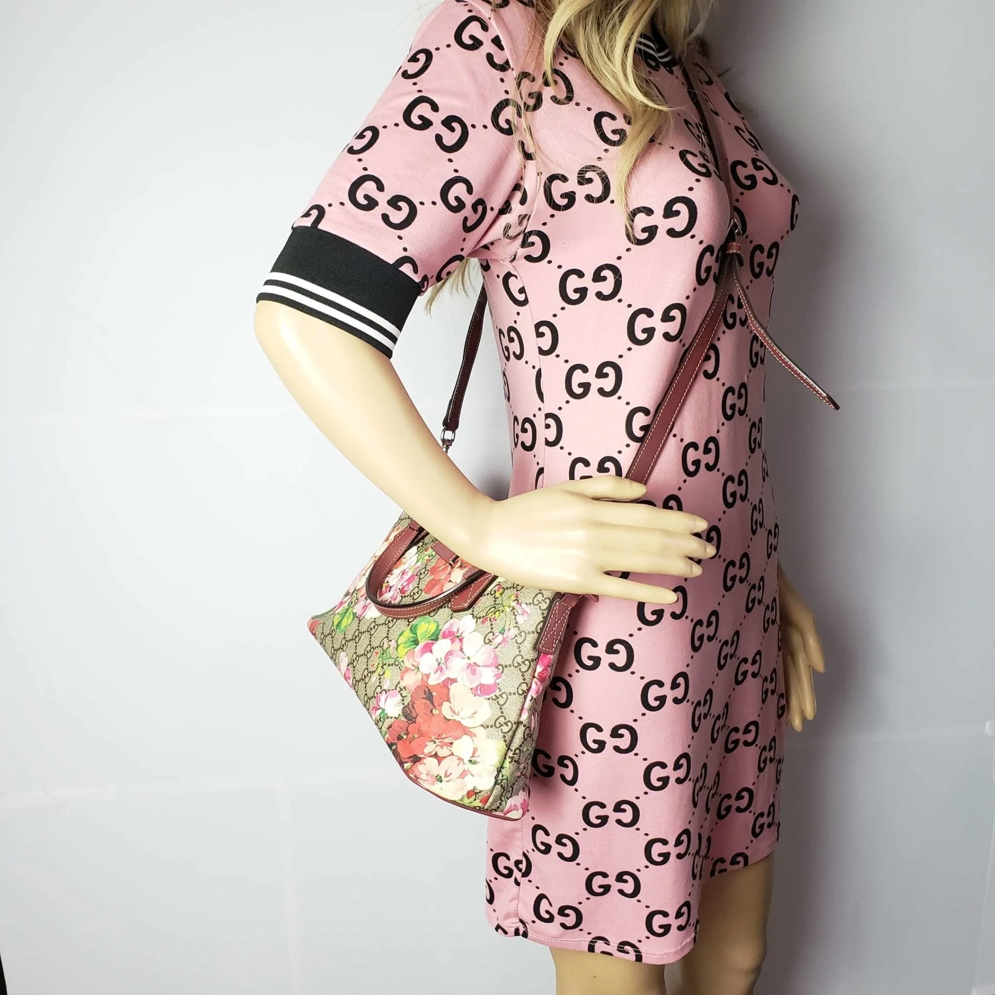 Gucci Supreme Bloom Pink Rose Shoulder Bag