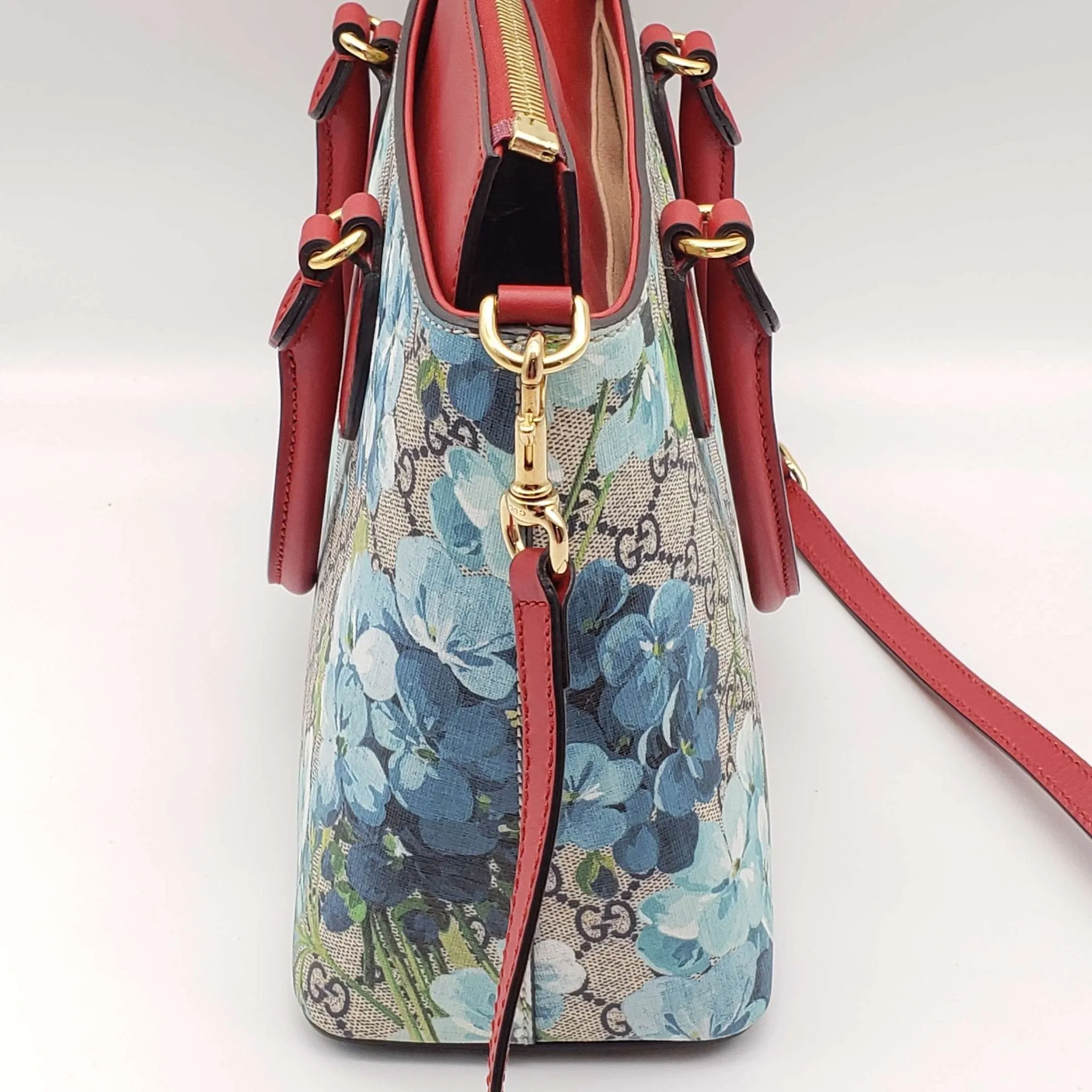 Gucci Supreme Floral Bloom Blue Hand Bag and Shoulder Bag