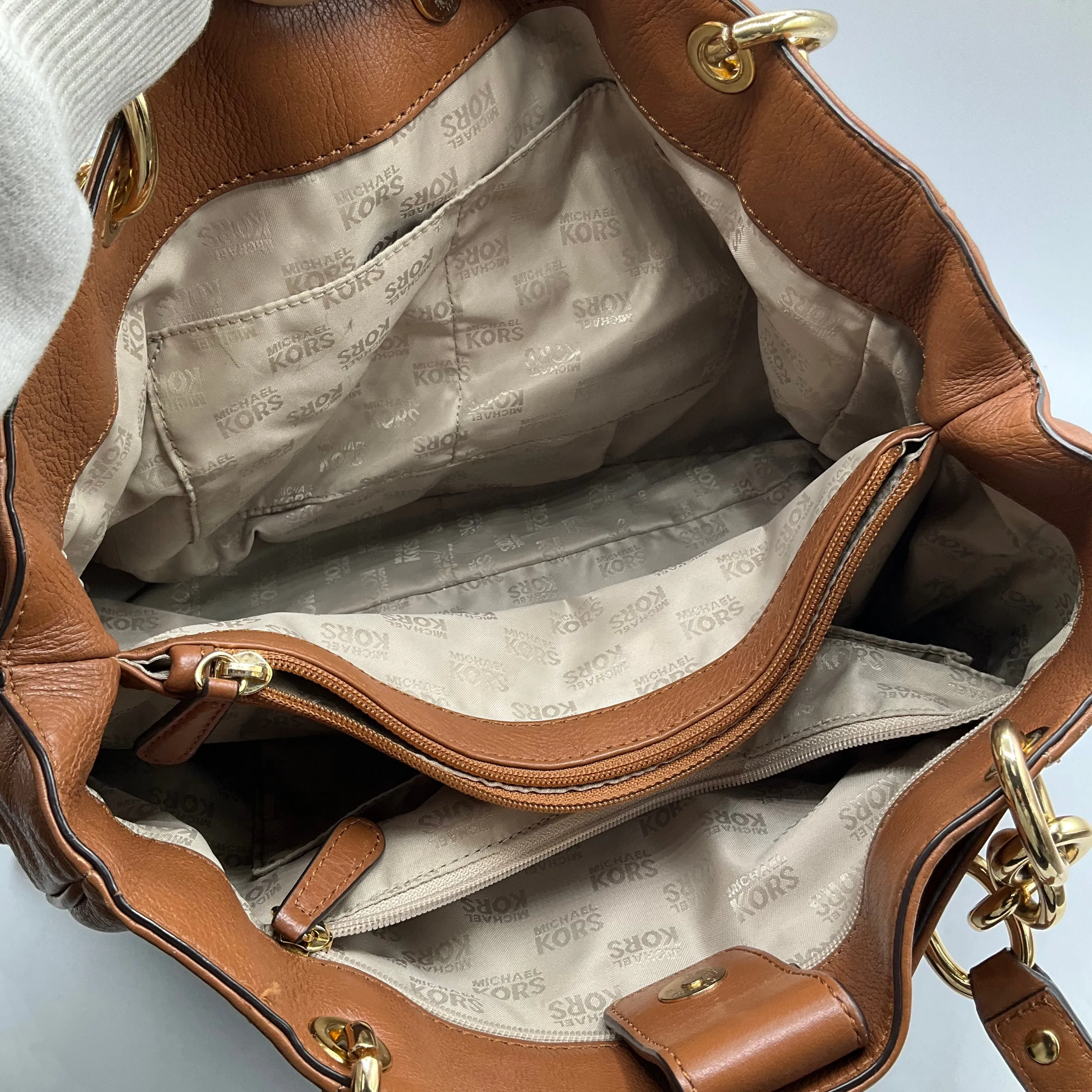 Handbag Designer By Michael Kors, Size: Medium