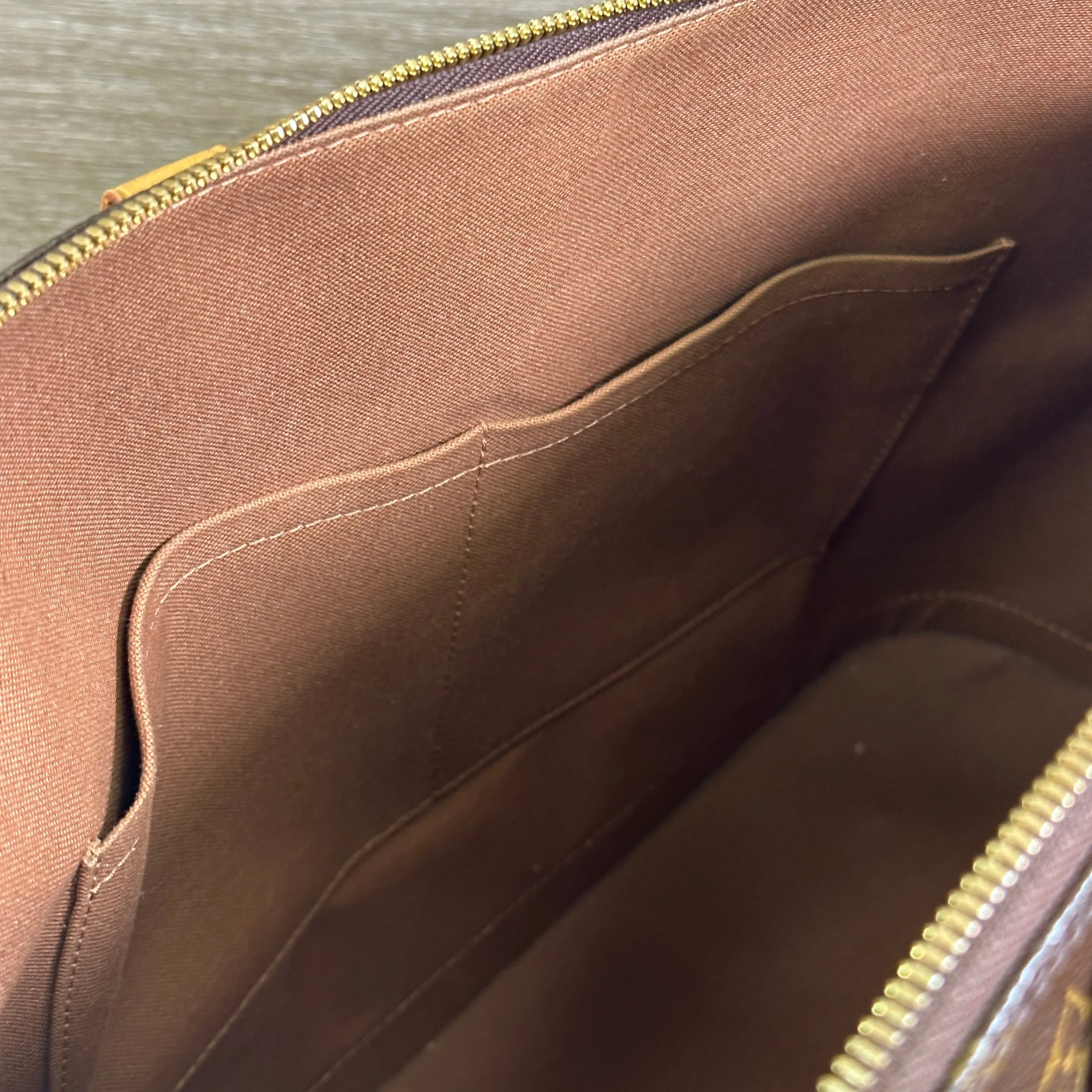 Louis Vuitton Alma GM - Monogram (Retired)