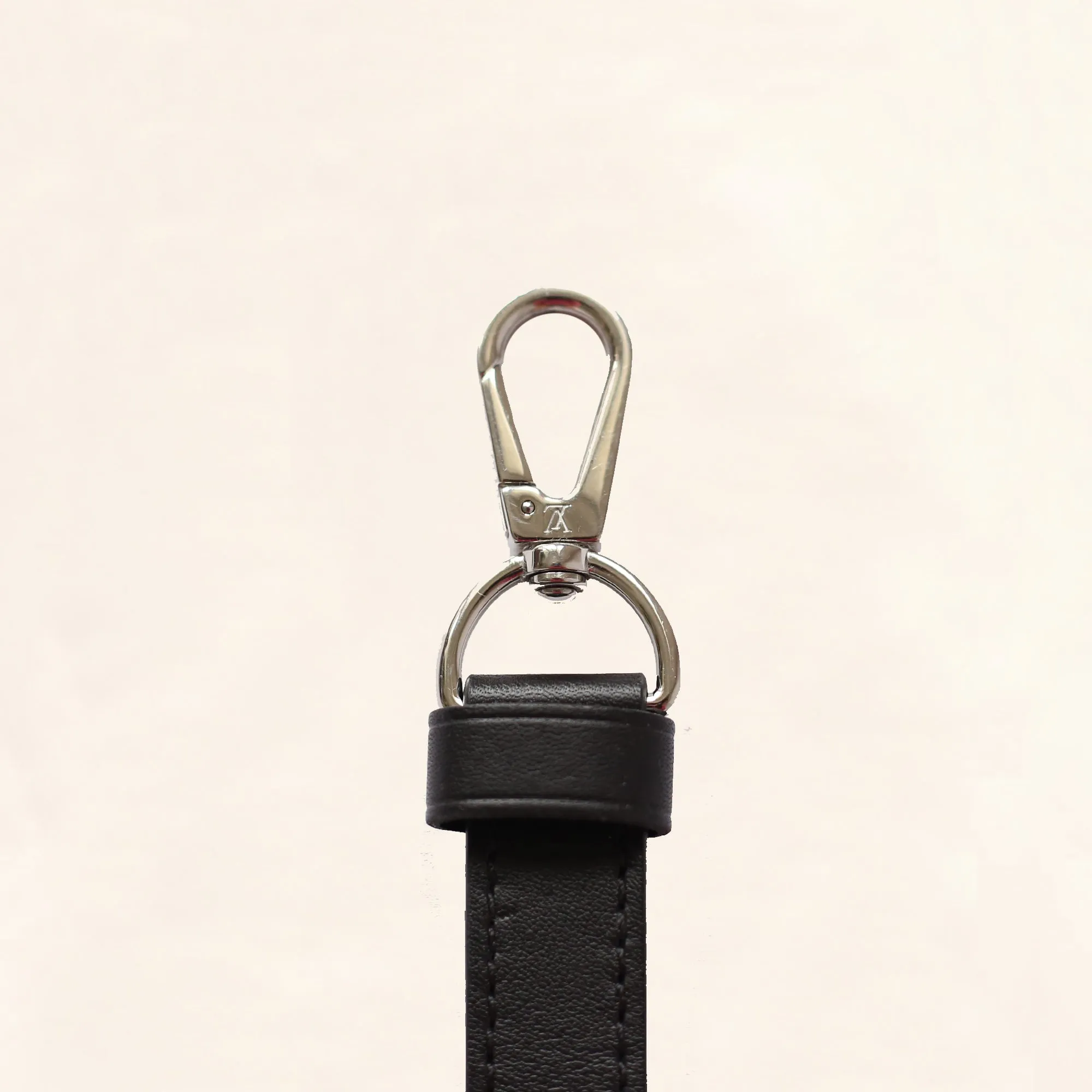 Louis Vuitton | Black and White Plaited Leather Capucines | BB