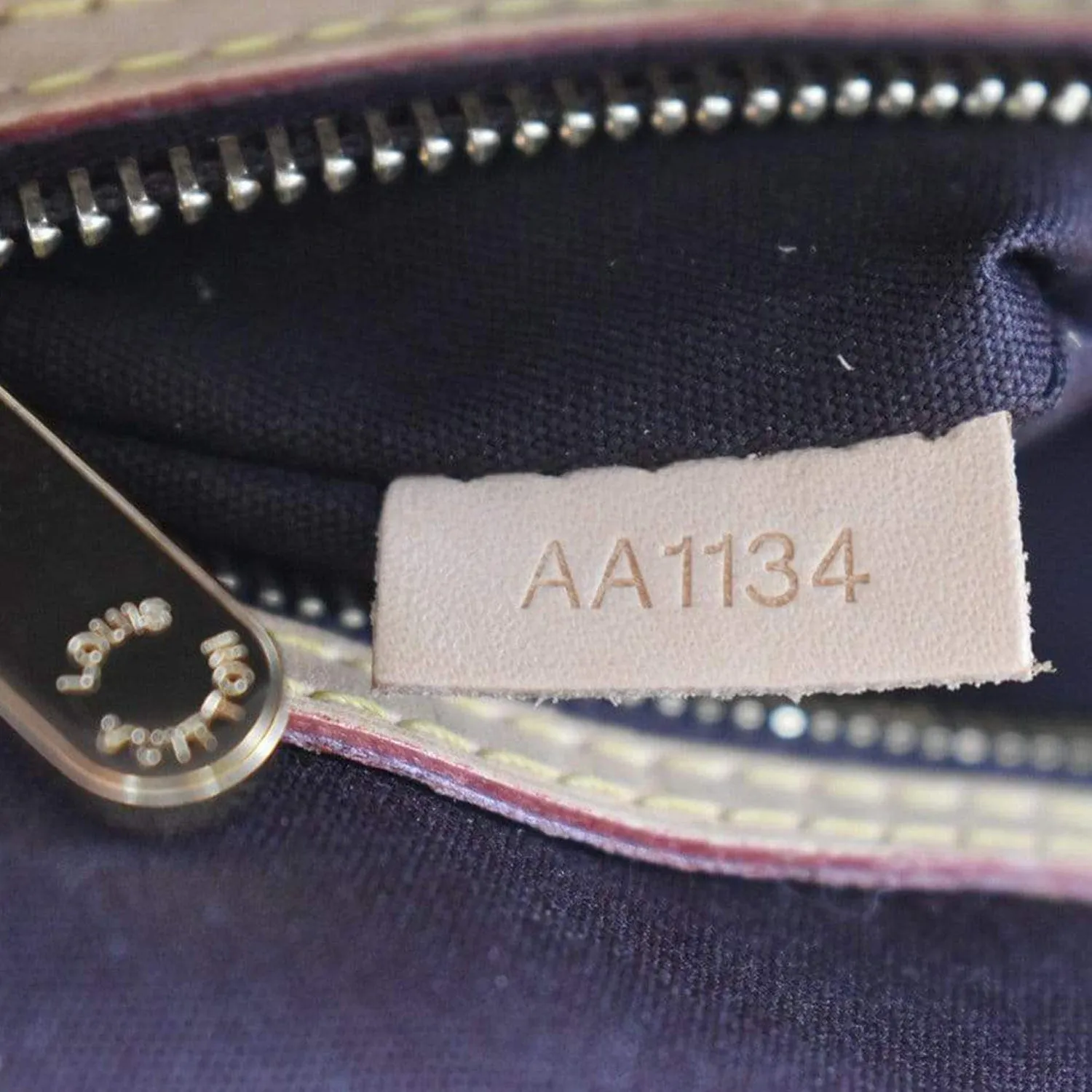 LOUIS VUITTON Brea MM Monogram Vernis Satchel Bag Amarante