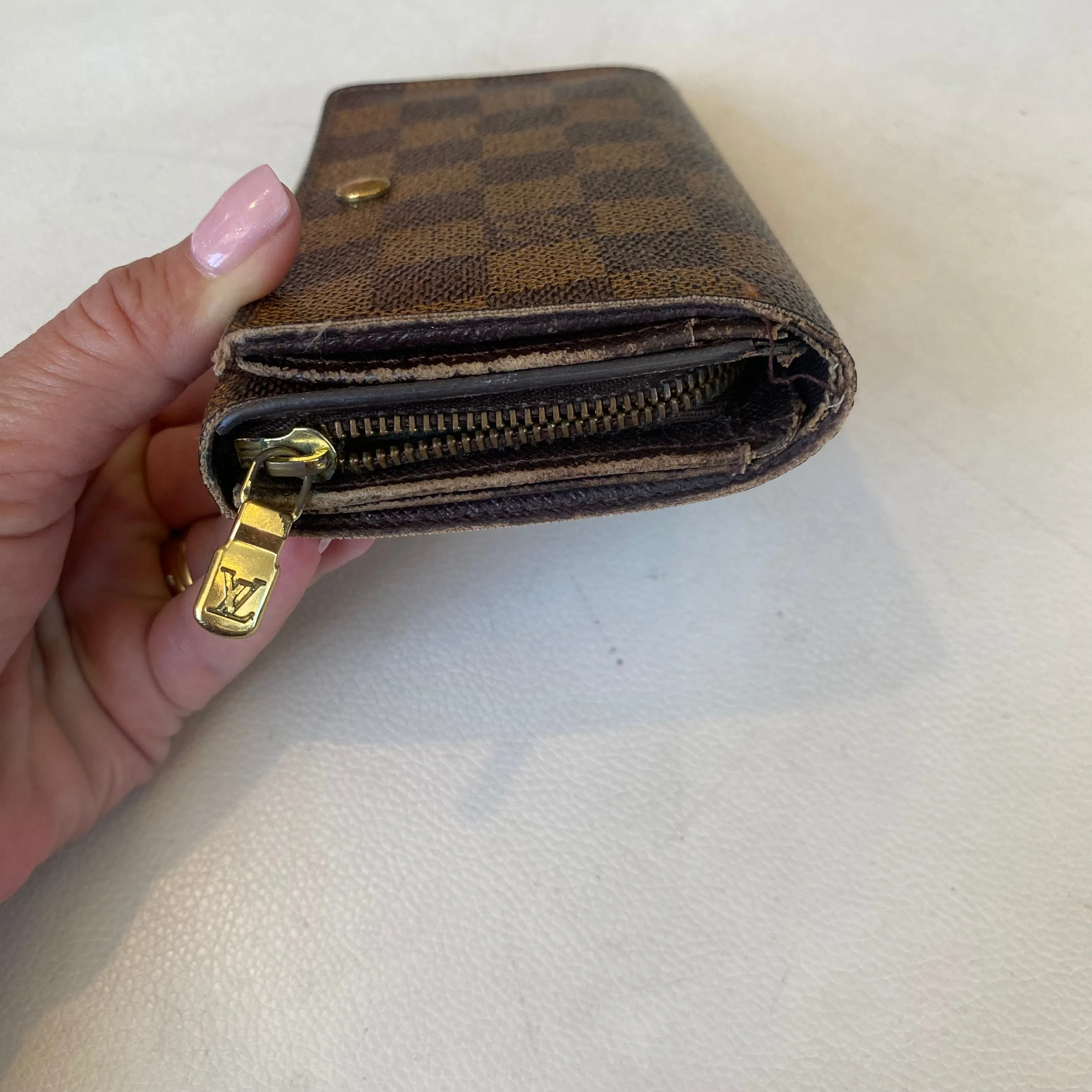 LOUIS VUITTON Damier Ebene Tresor Wallet
