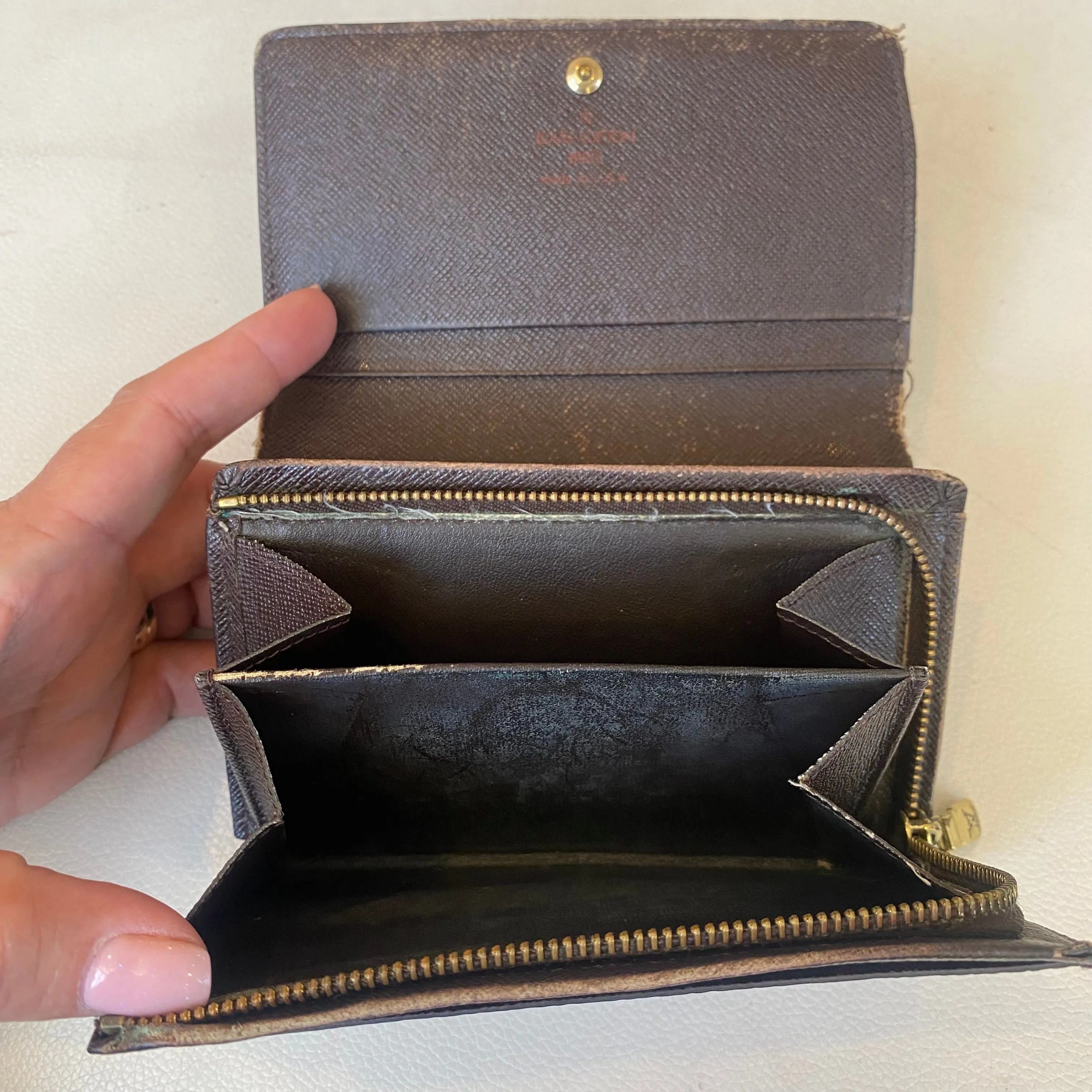 LOUIS VUITTON Damier Ebene Tresor Wallet