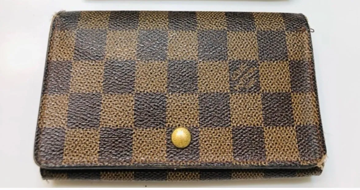 LOUIS VUITTON Damier Ebene Tresor Wallet