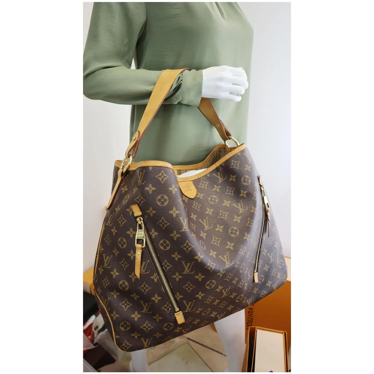 LOUIS VUITTON Delightful GM Monogram Canvas Shoulder Bag Brown