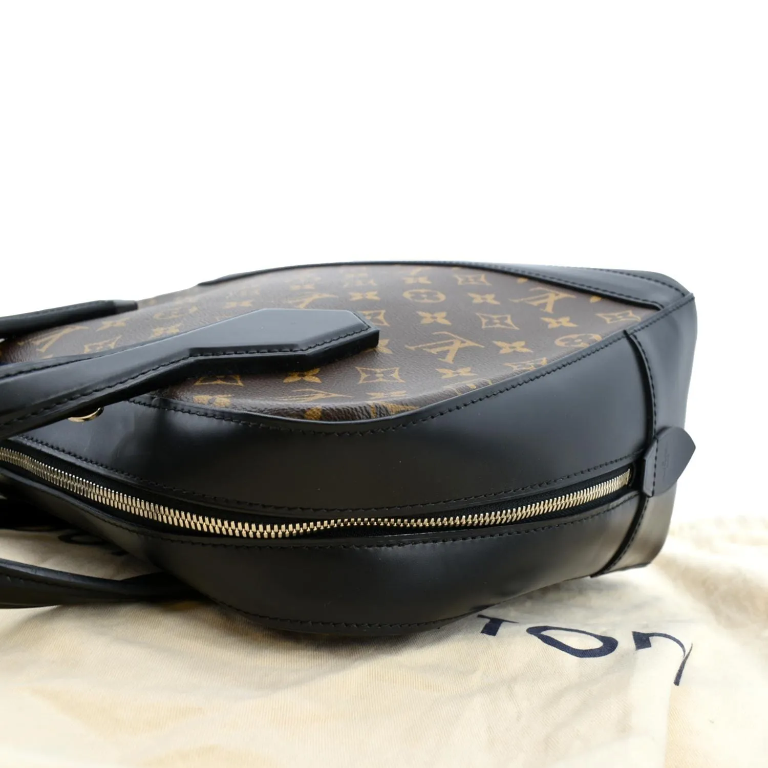 LOUIS VUITTON Dora MM Monogram Canvas Shoulder Bag Brown  - Hot Deals