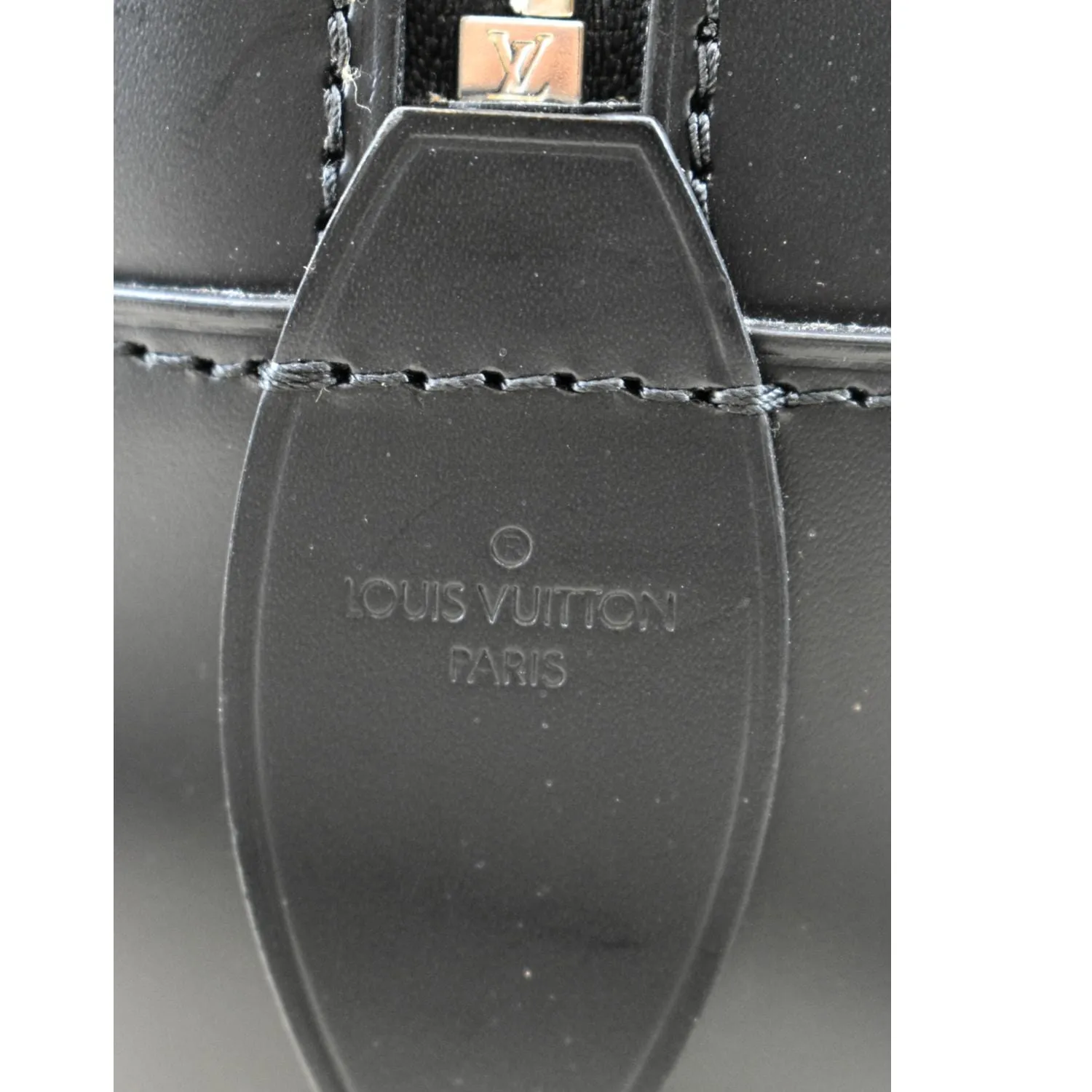 LOUIS VUITTON Dora MM Monogram Canvas Shoulder Bag Brown  - Hot Deals