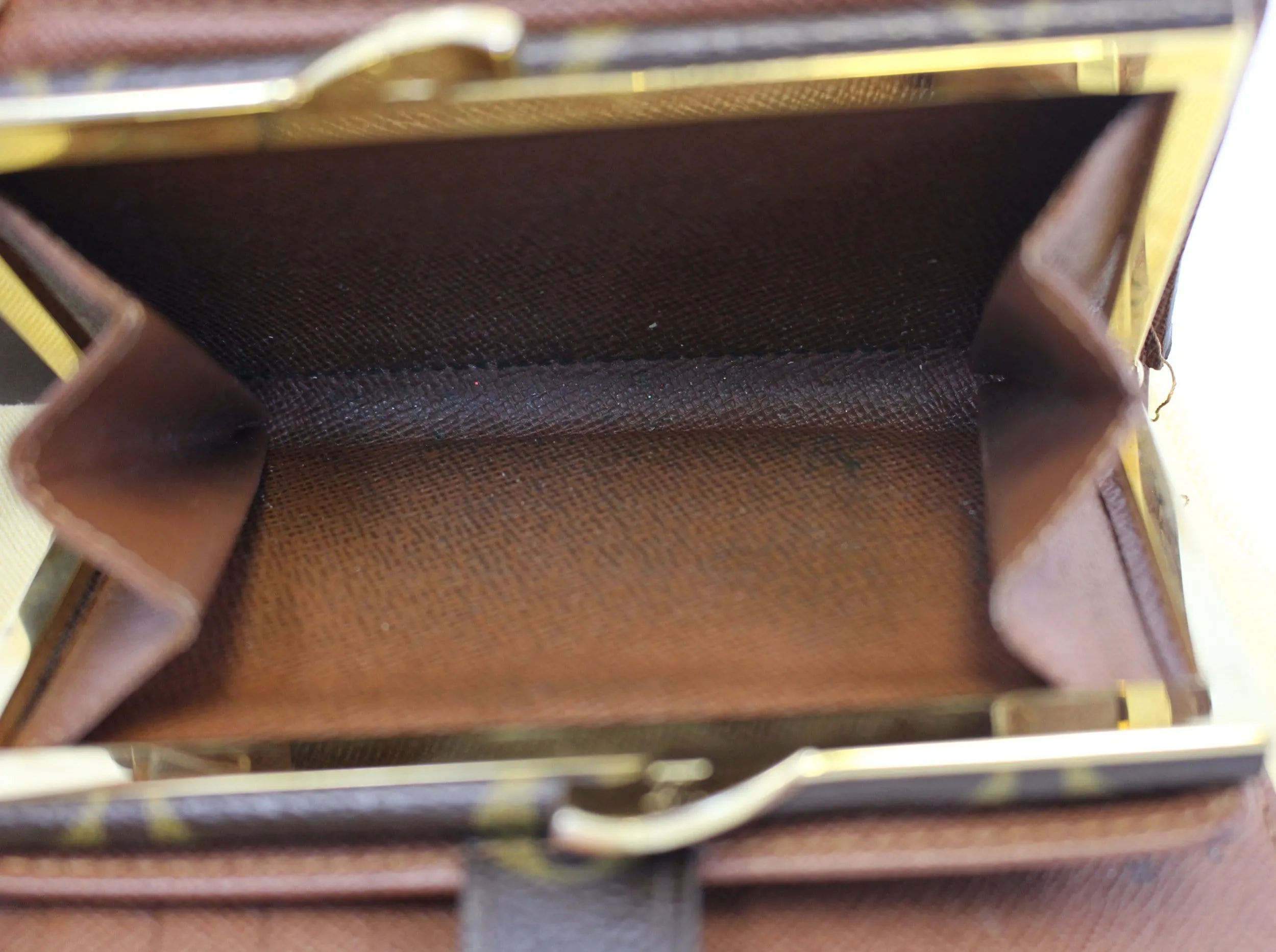 LOUIS VUITTON French Kisslock Monogram Canvas Wallet Brown