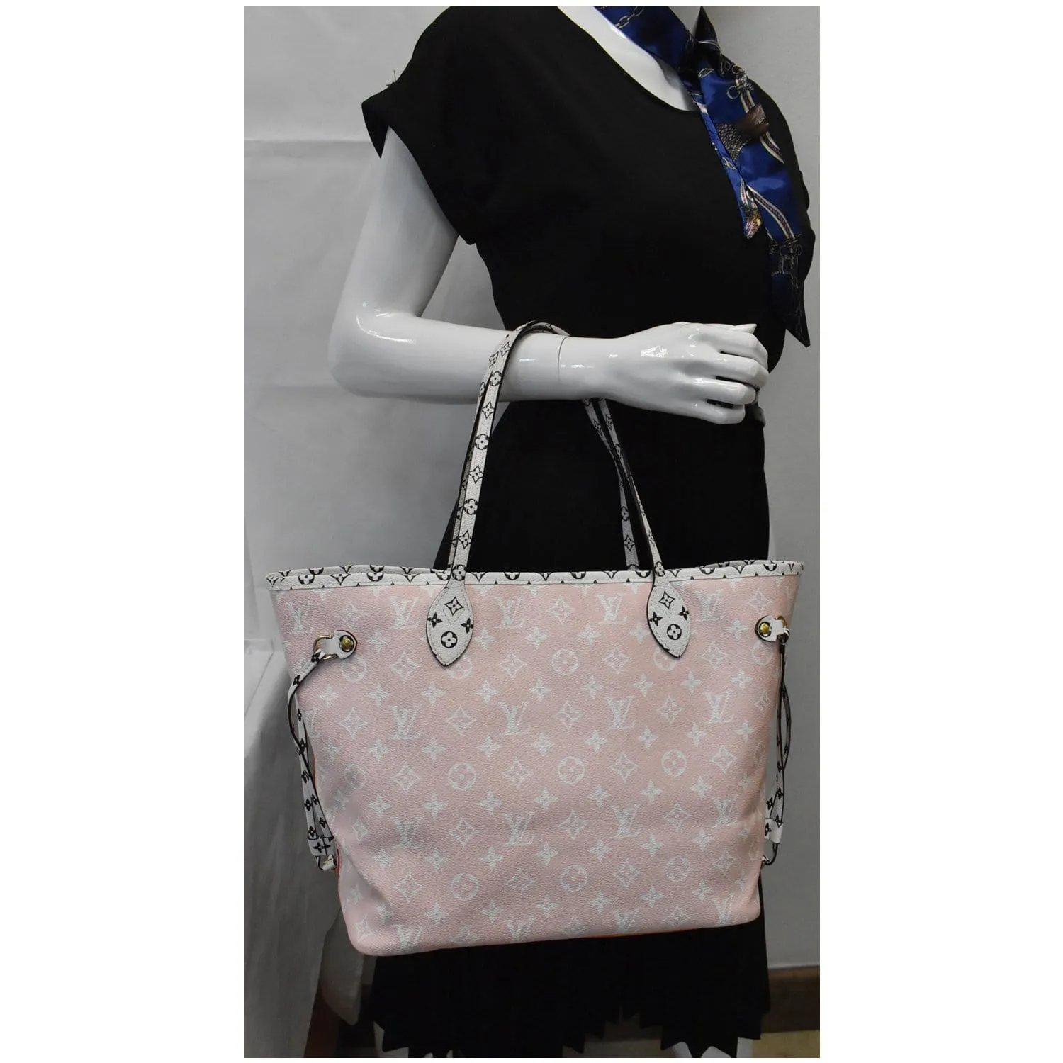 LOUIS VUITTON Giant Neverfull MM Monogram Canvas Shoulder Bag Red/Pink