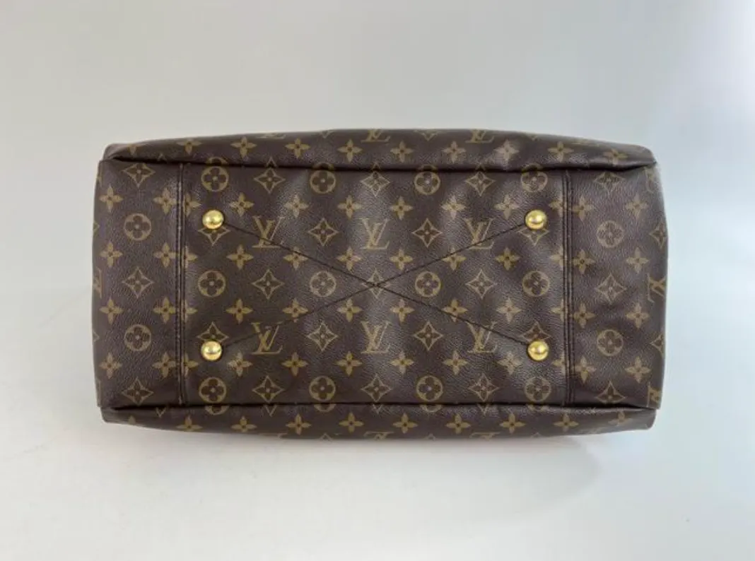 Louis Vuitton Monogram Artsy MM