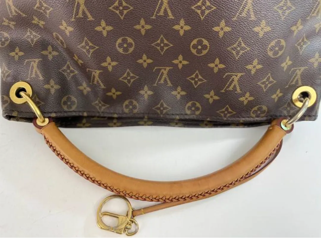 Louis Vuitton Monogram Artsy MM