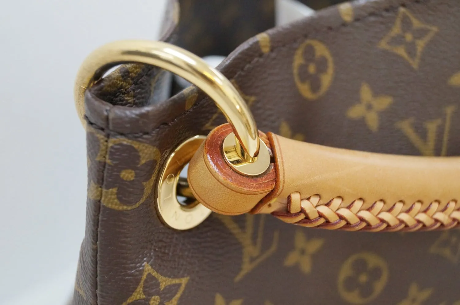 LOUIS VUITTON Monogram Canvas Artsy MM Hobo Shoulder Bag