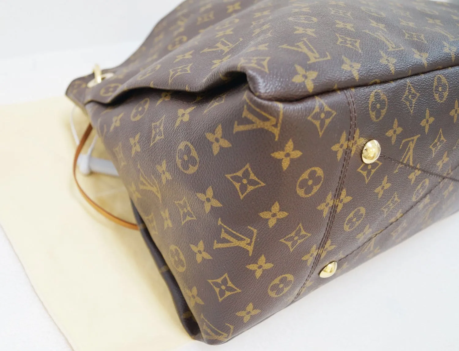 LOUIS VUITTON Monogram Canvas Artsy MM Hobo Shoulder Bag