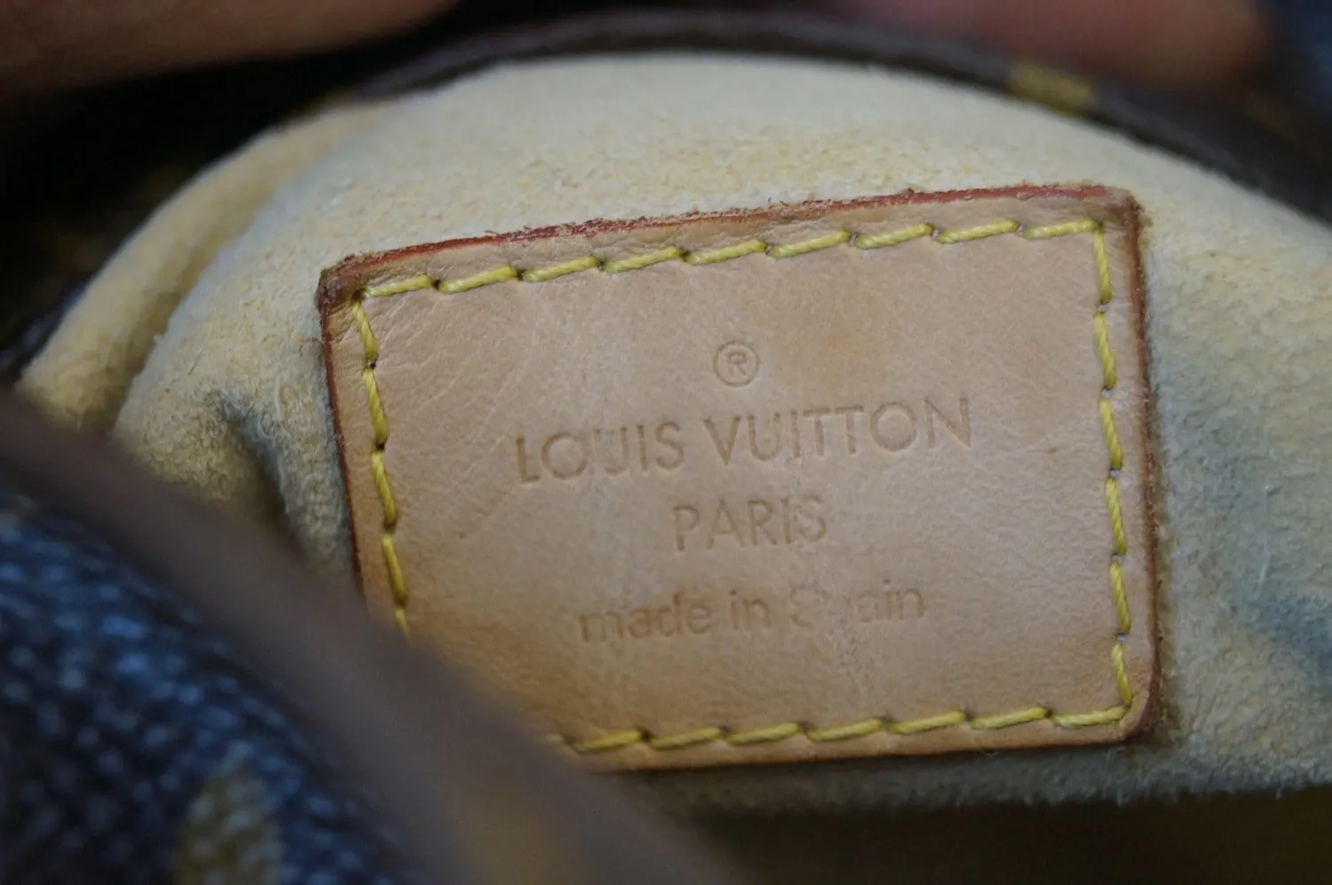 LOUIS VUITTON Monogram Canvas Artsy MM Shoulder Bag