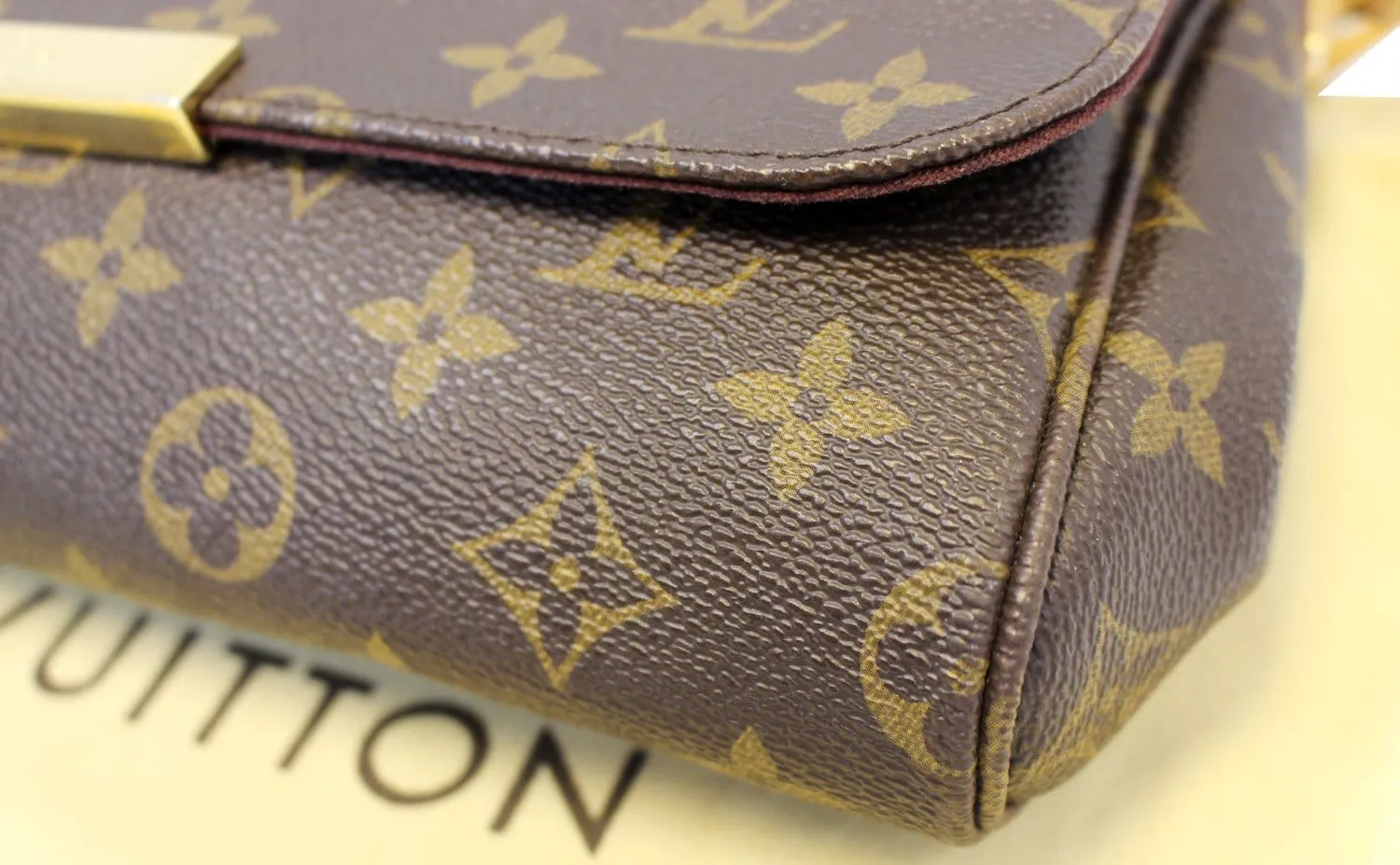 LOUIS VUITTON Monogram Canvas Favorite MM Shoulder Crossbody Bag