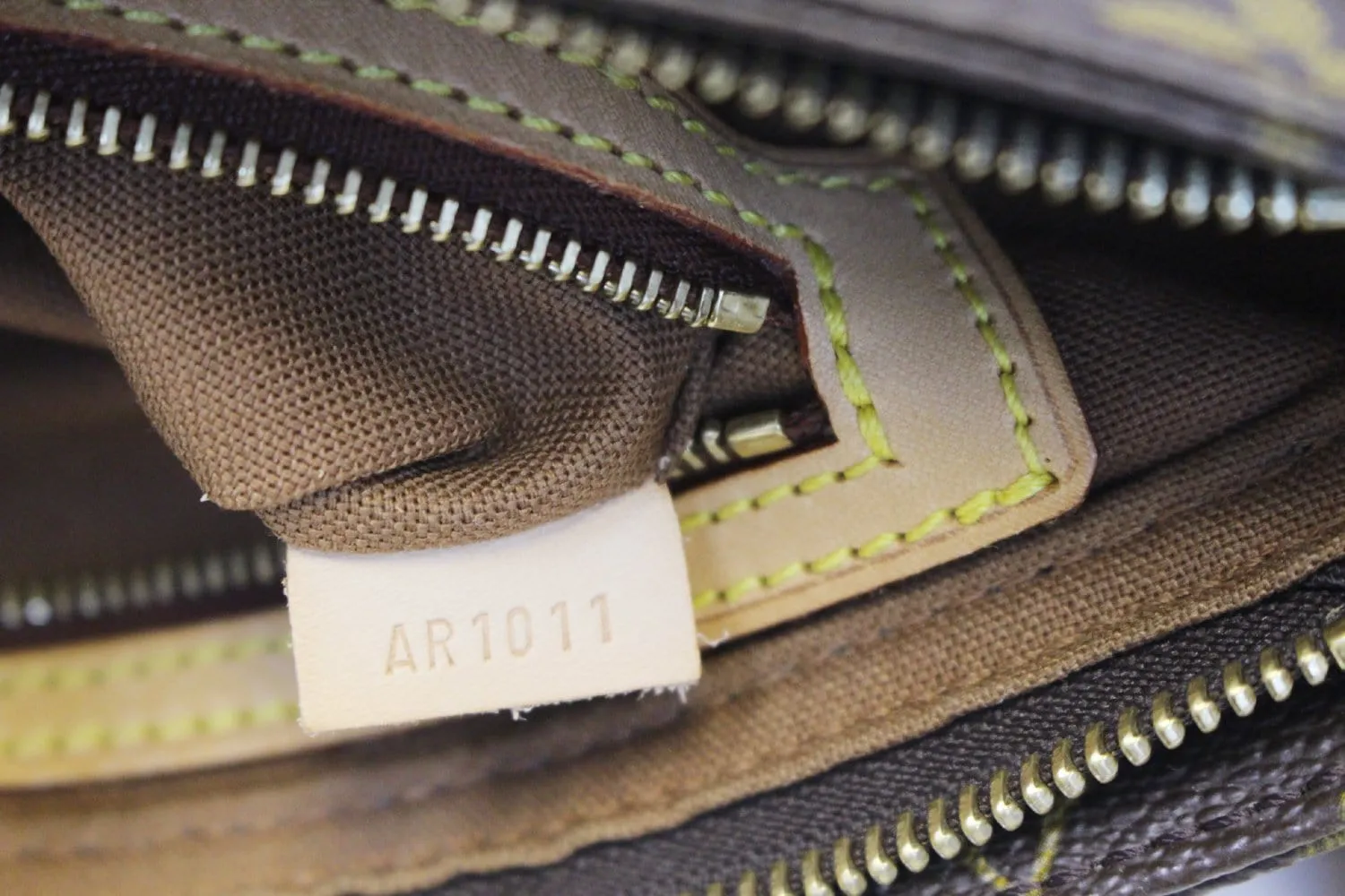 LOUIS VUITTON Monogram Canvas Trotteur Crossbody Bag